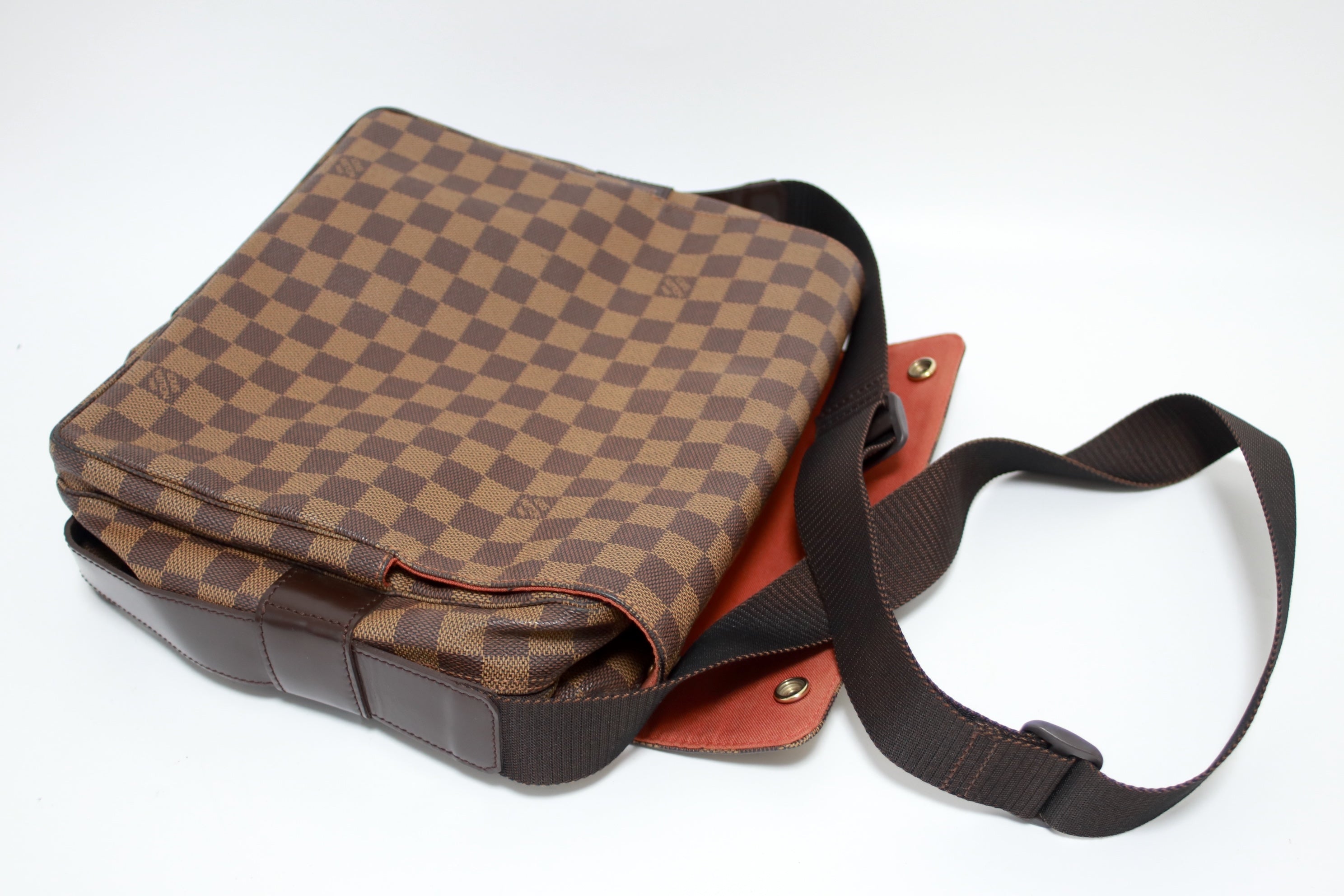 Louis Vuitton Naviglio Damier Ebene Messenger Bag Used