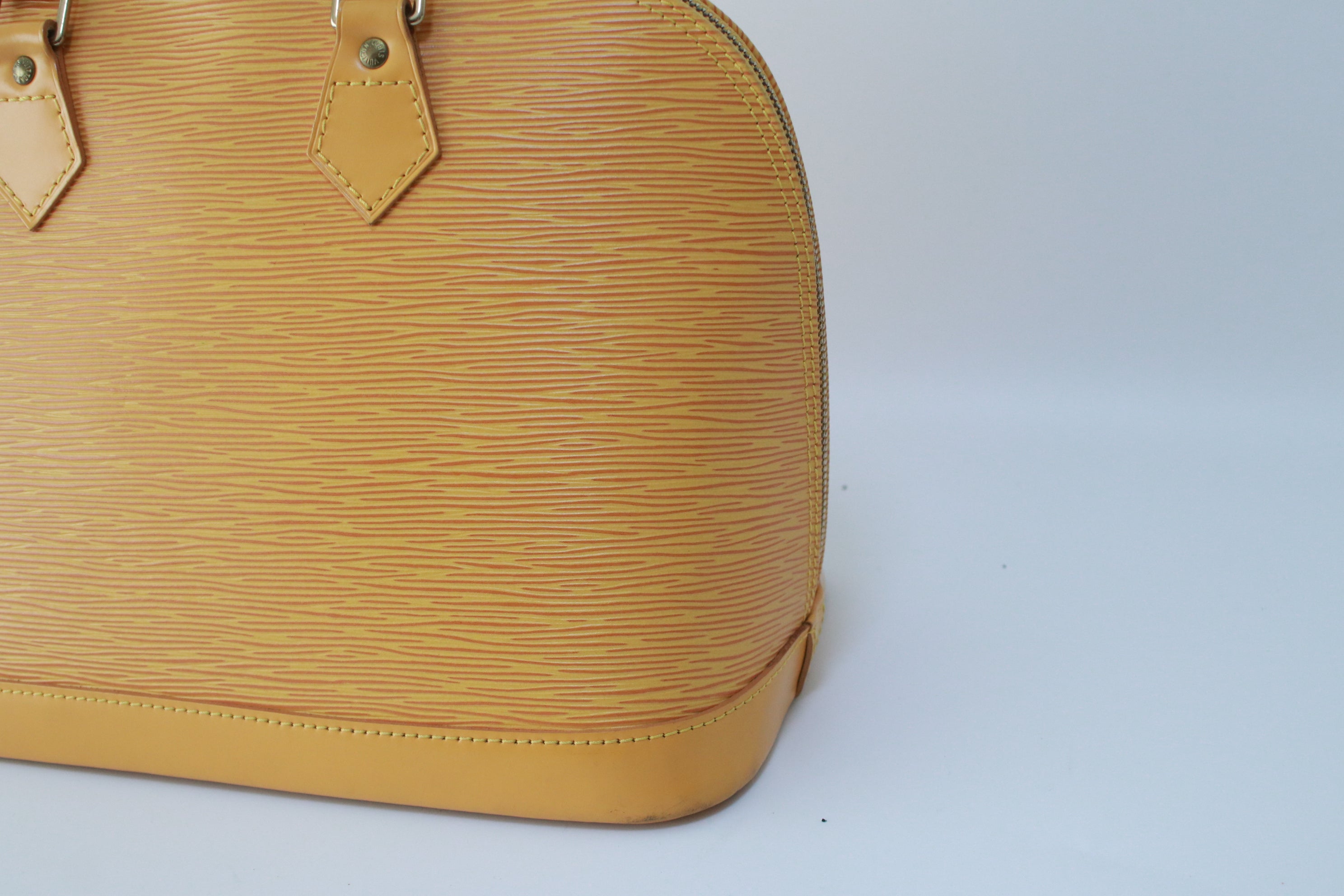 Louis Vuitton Alma PM Epi Handbag Yellow Used (7271)