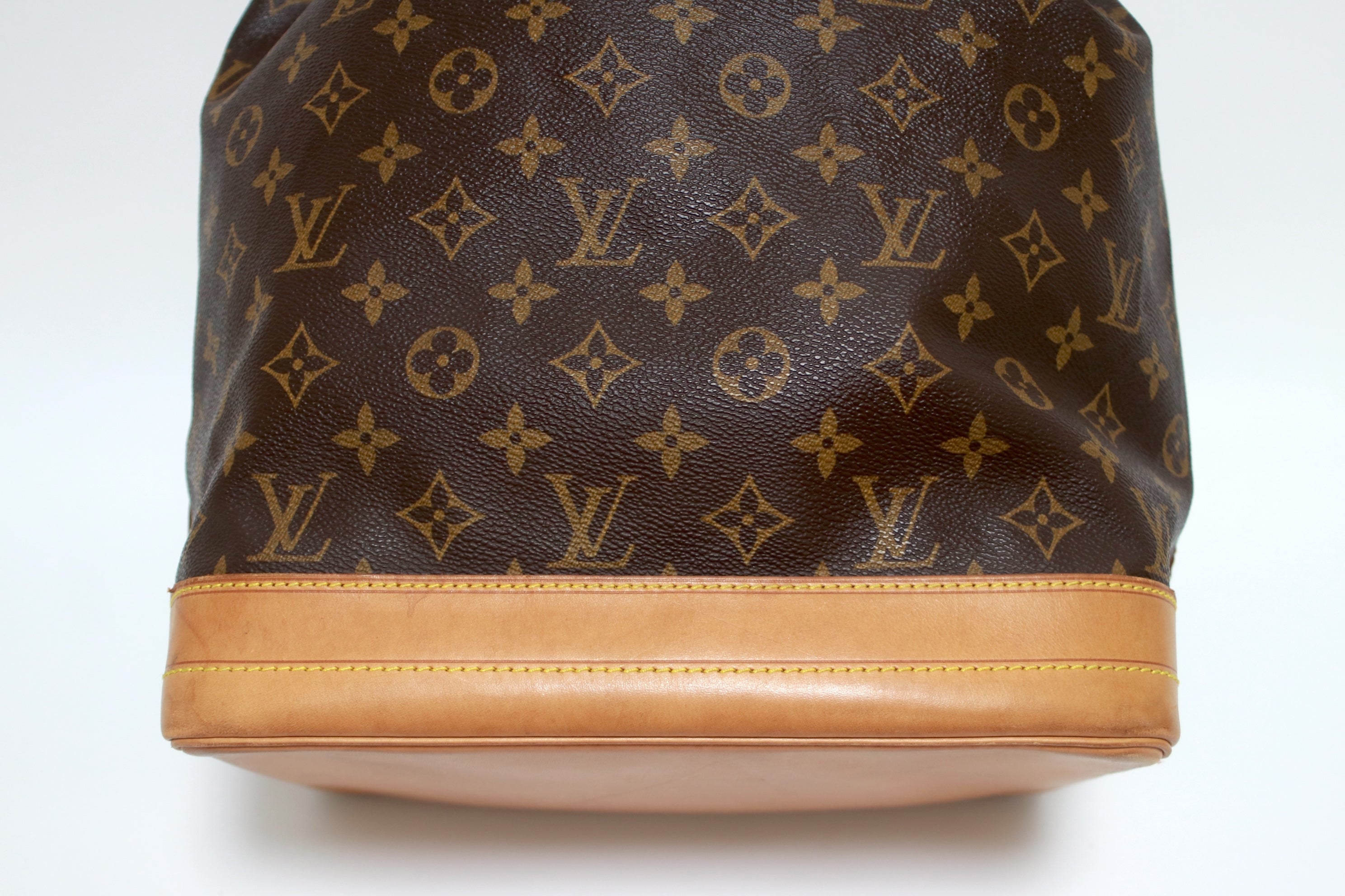 Louis Vuitton Noe GM Bucket Shoulder Bag Used