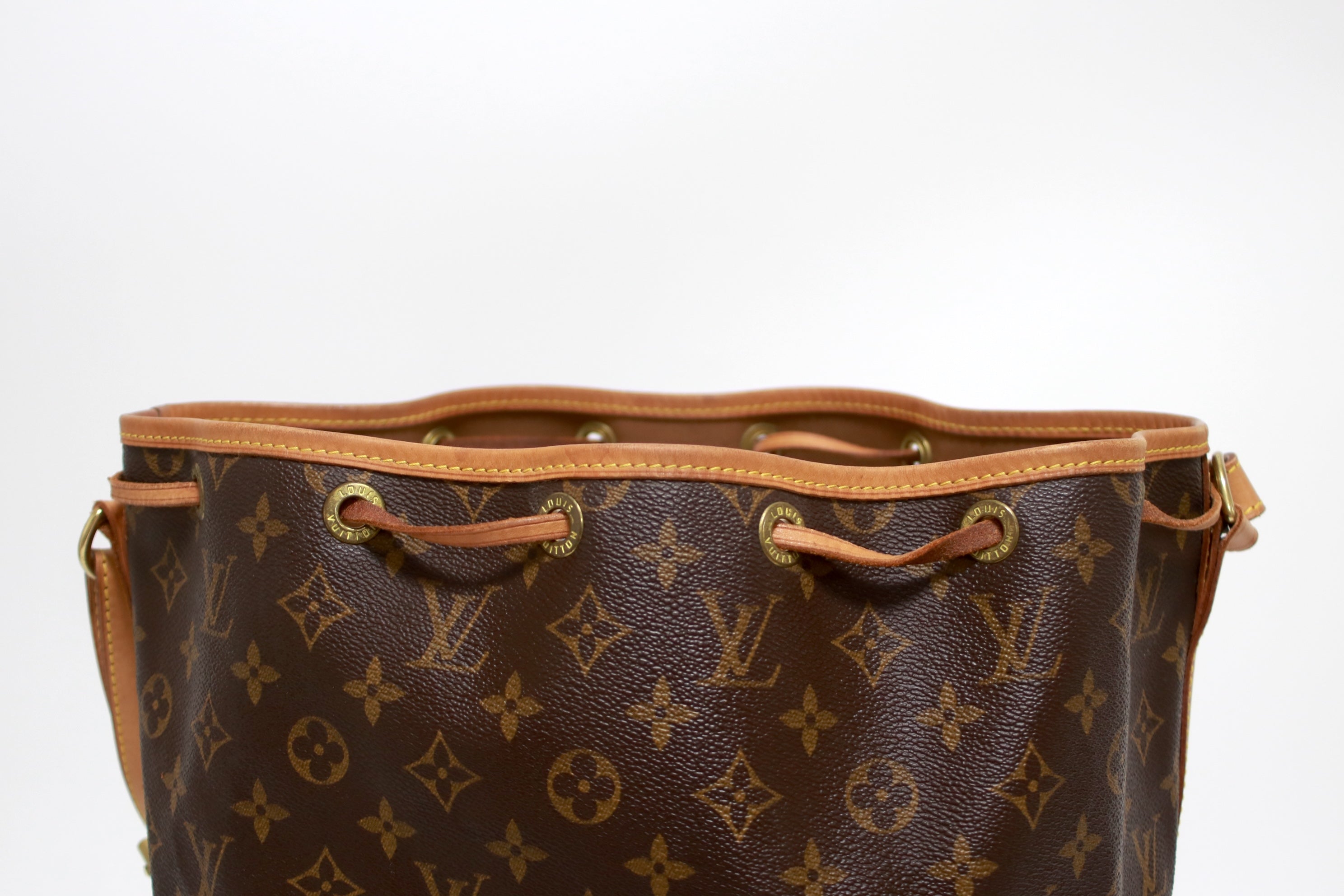 Borsa a tracolla a secchiello Louis Vuitton Noe GM usata