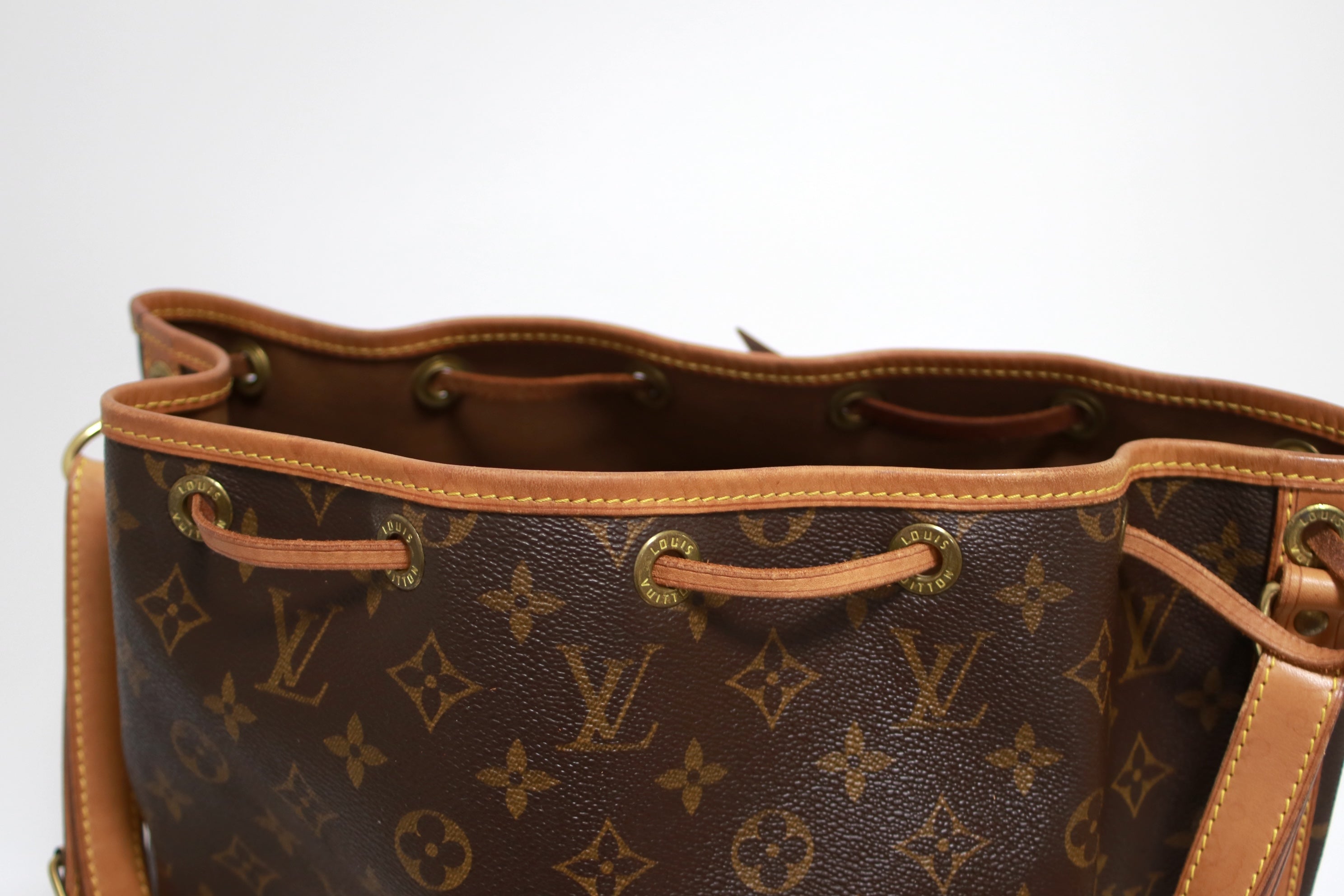 Louis Vuitton Noe GM Bucket Shoulder Bag Used