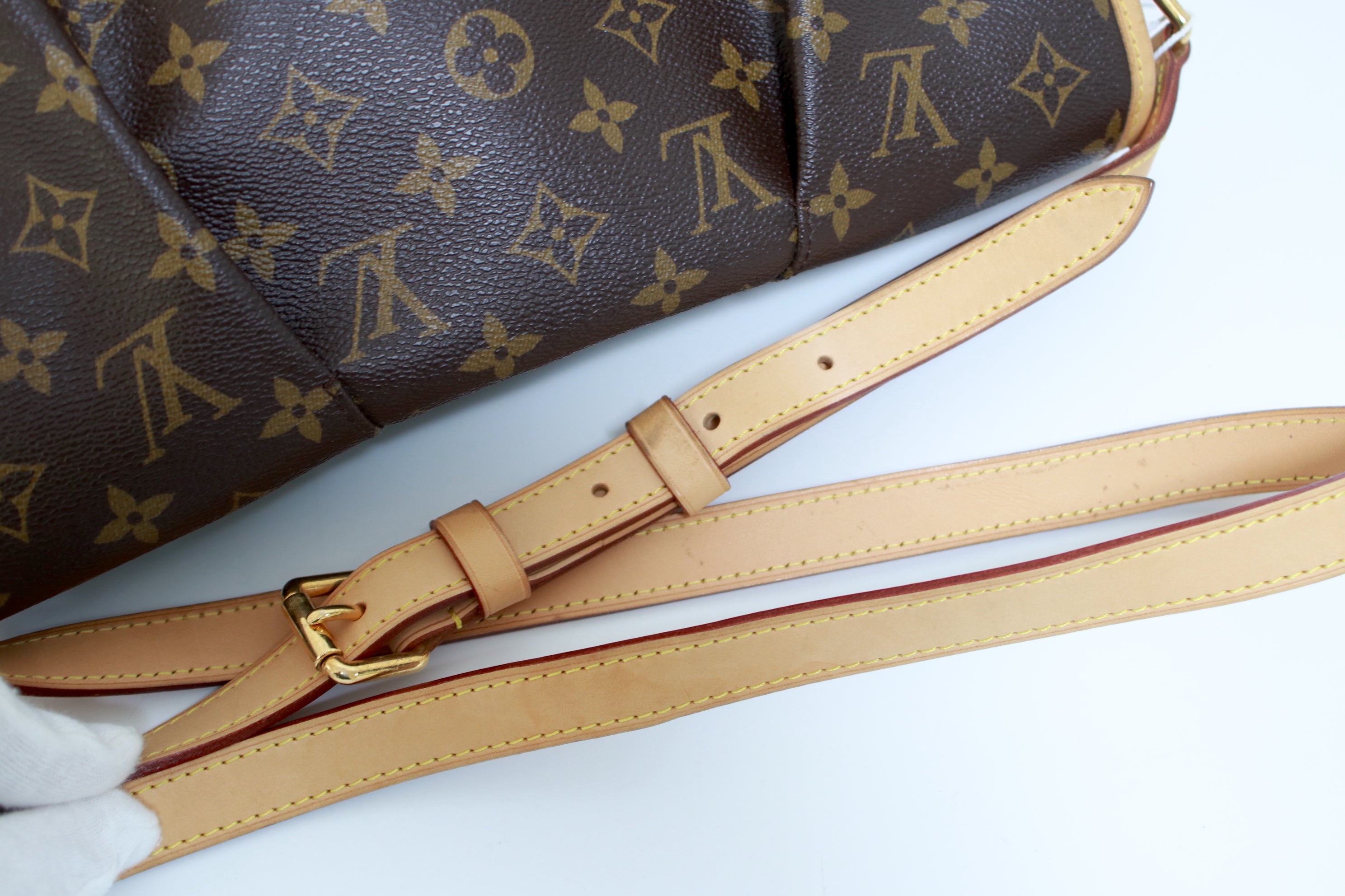Louis Vuitton Menilmontant MM Shoulder Bag Used (6555)