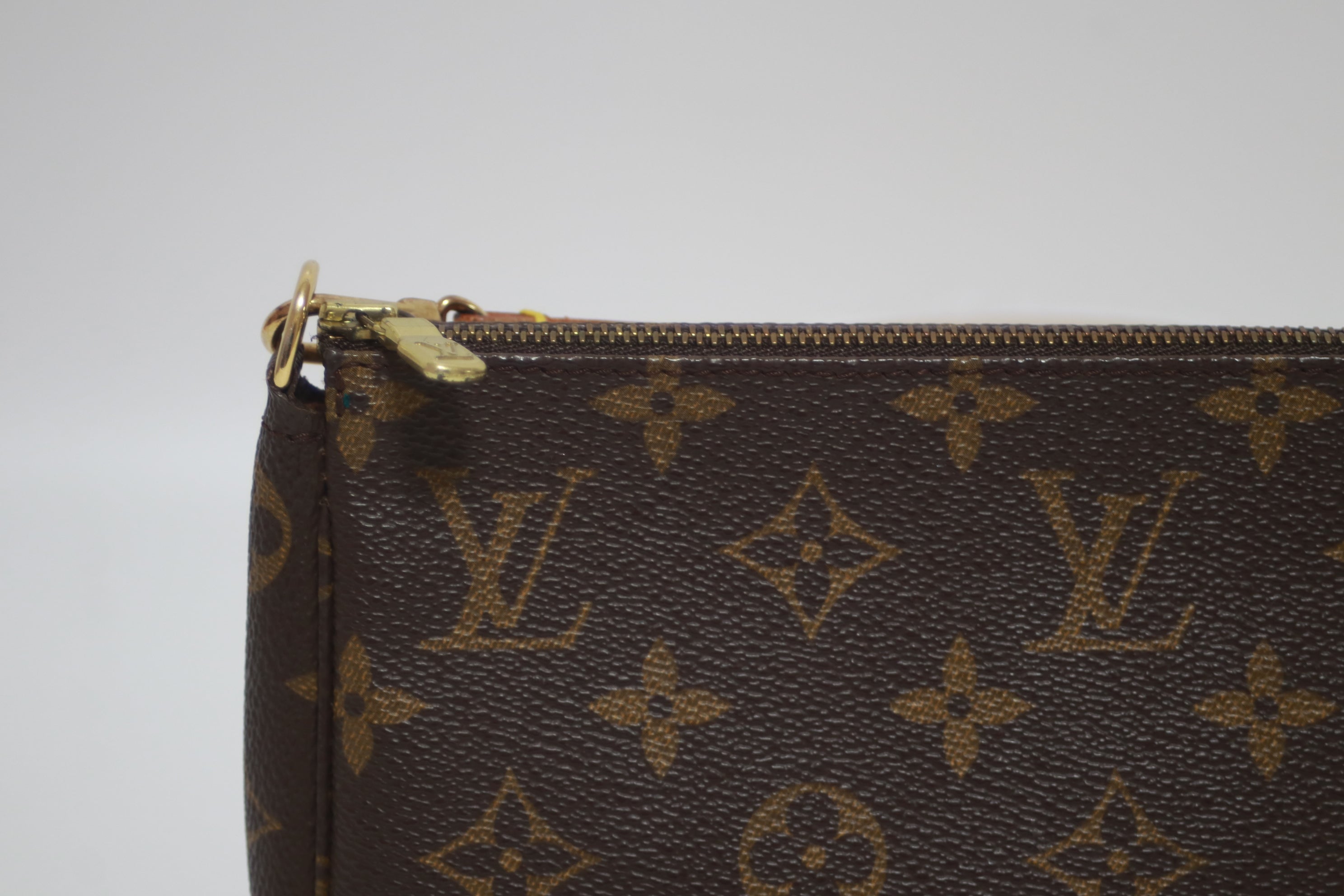 Accessori pochette Louis Vuitton usati