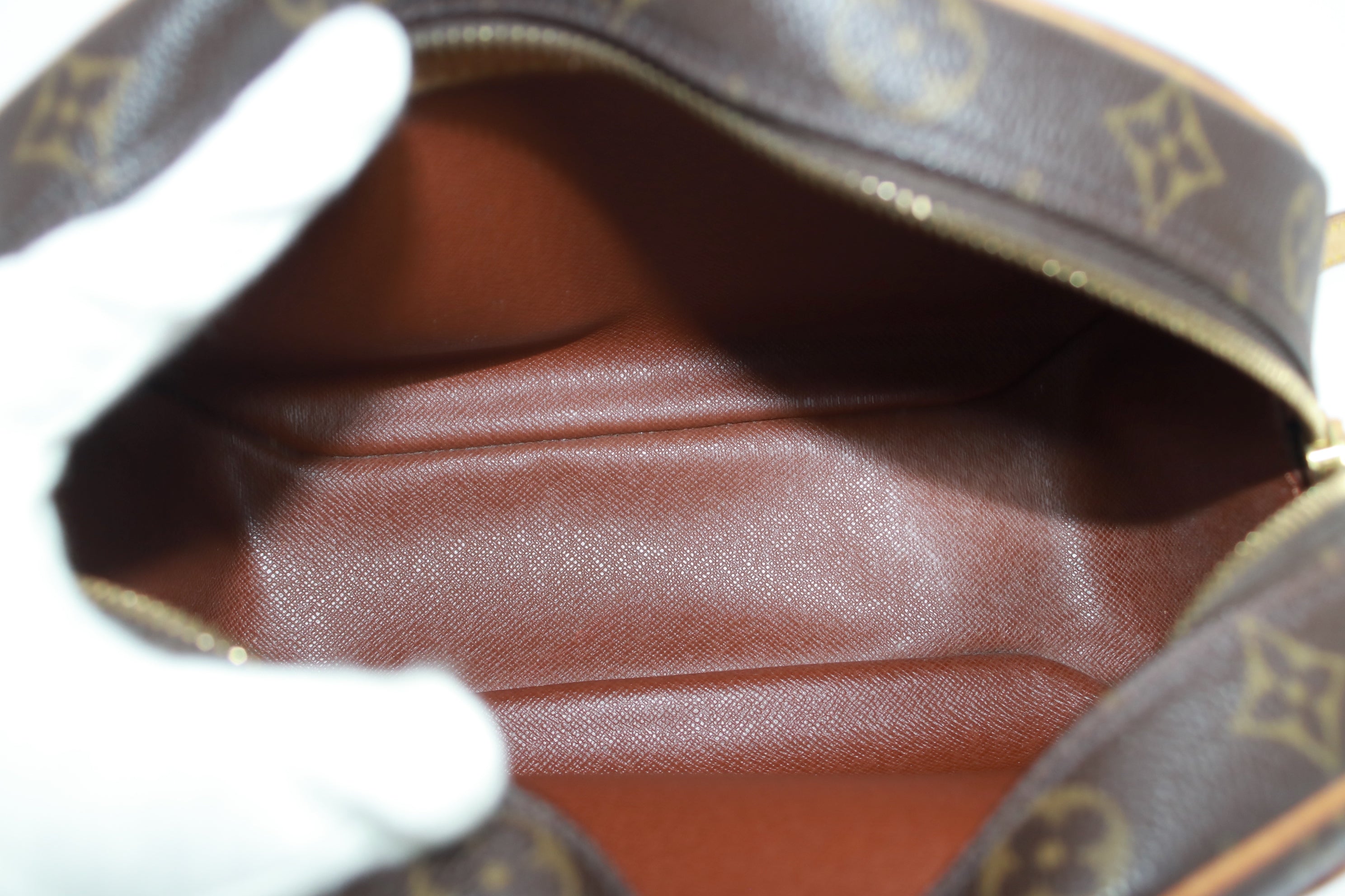 Louis Vuitton Blois Shoulder Bag (7262)