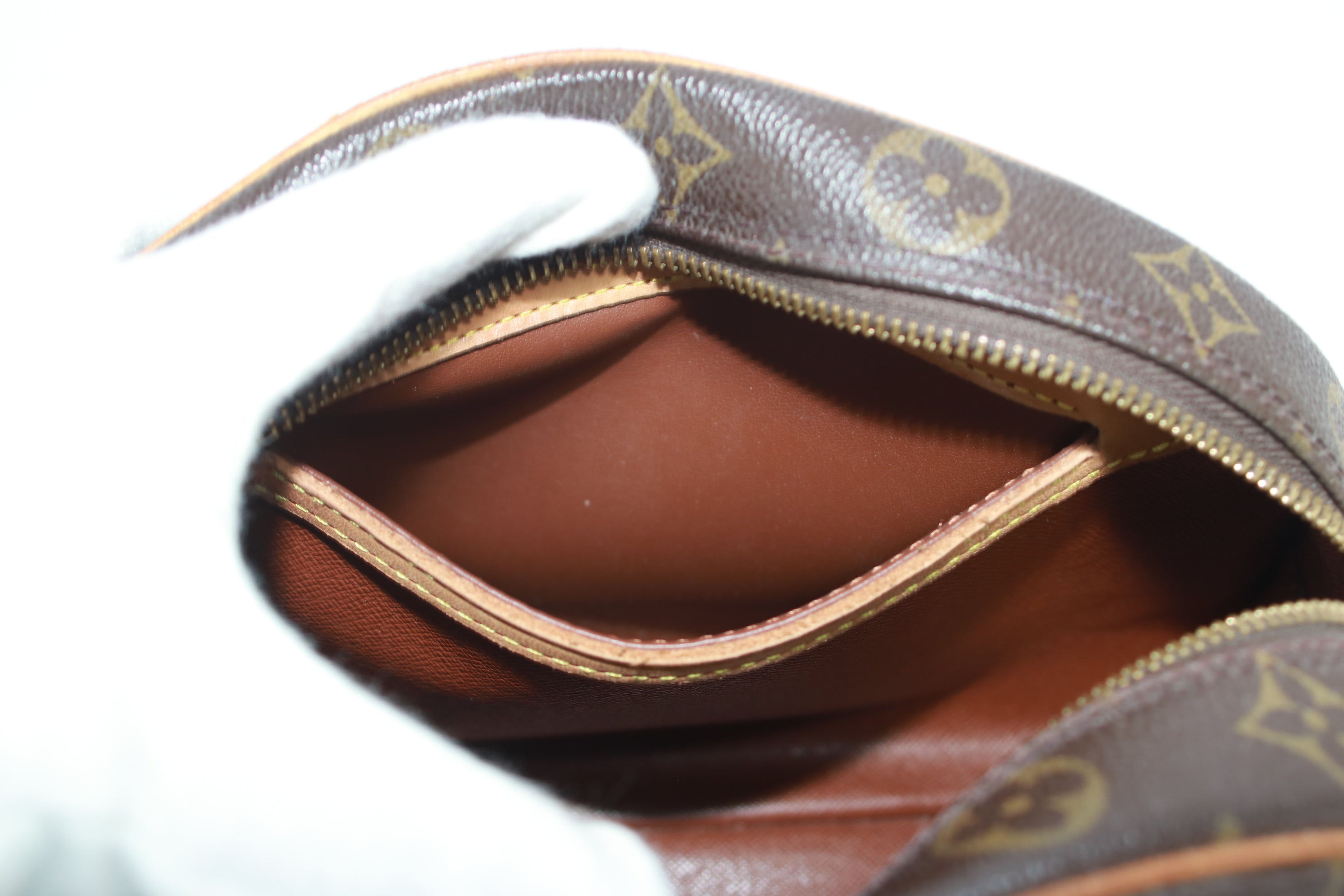Louis Vuitton Blois Shoulder Bag (7262)