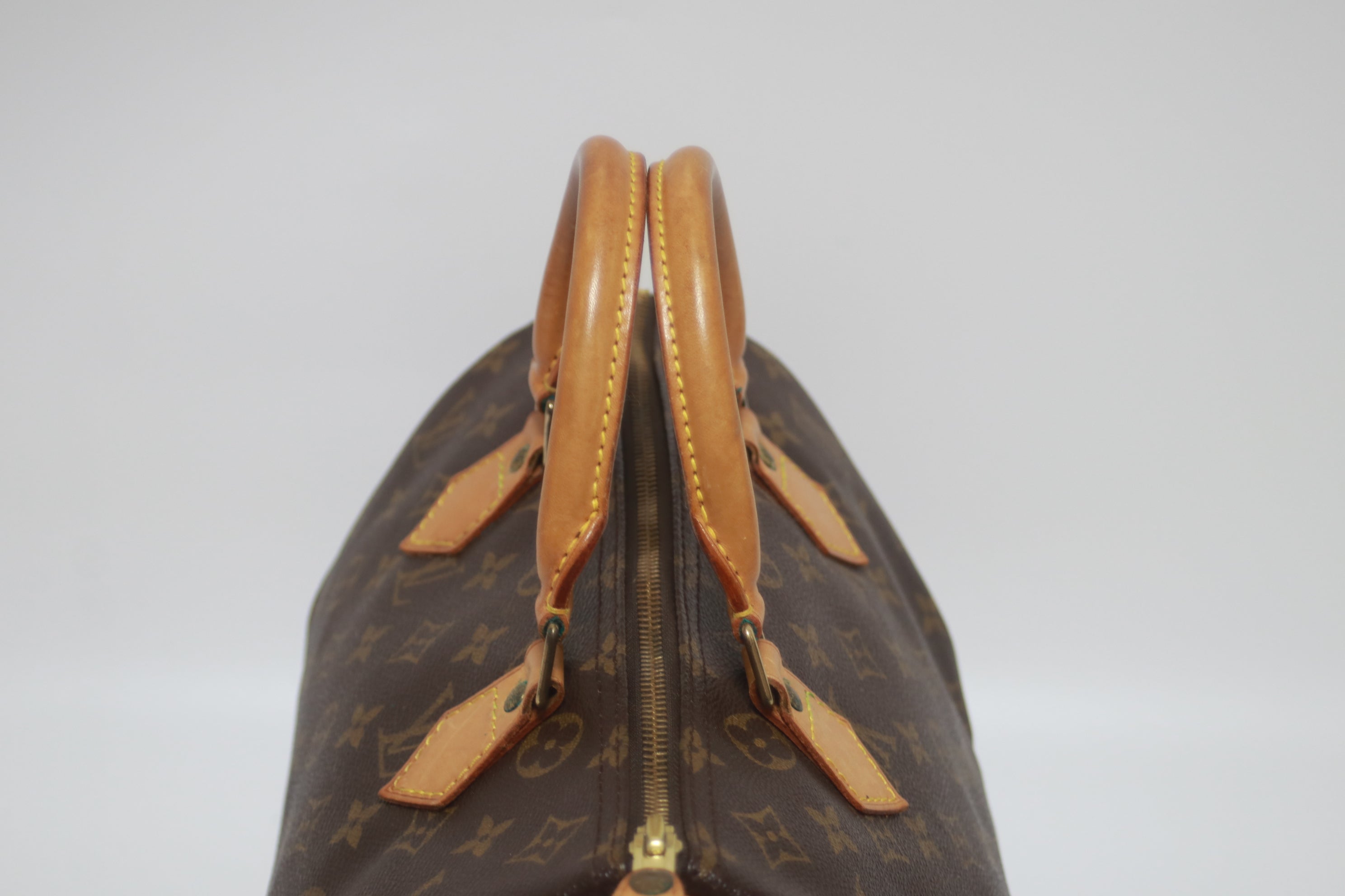 Louis Vuitton Speedy 30 Handbag Used (8255)