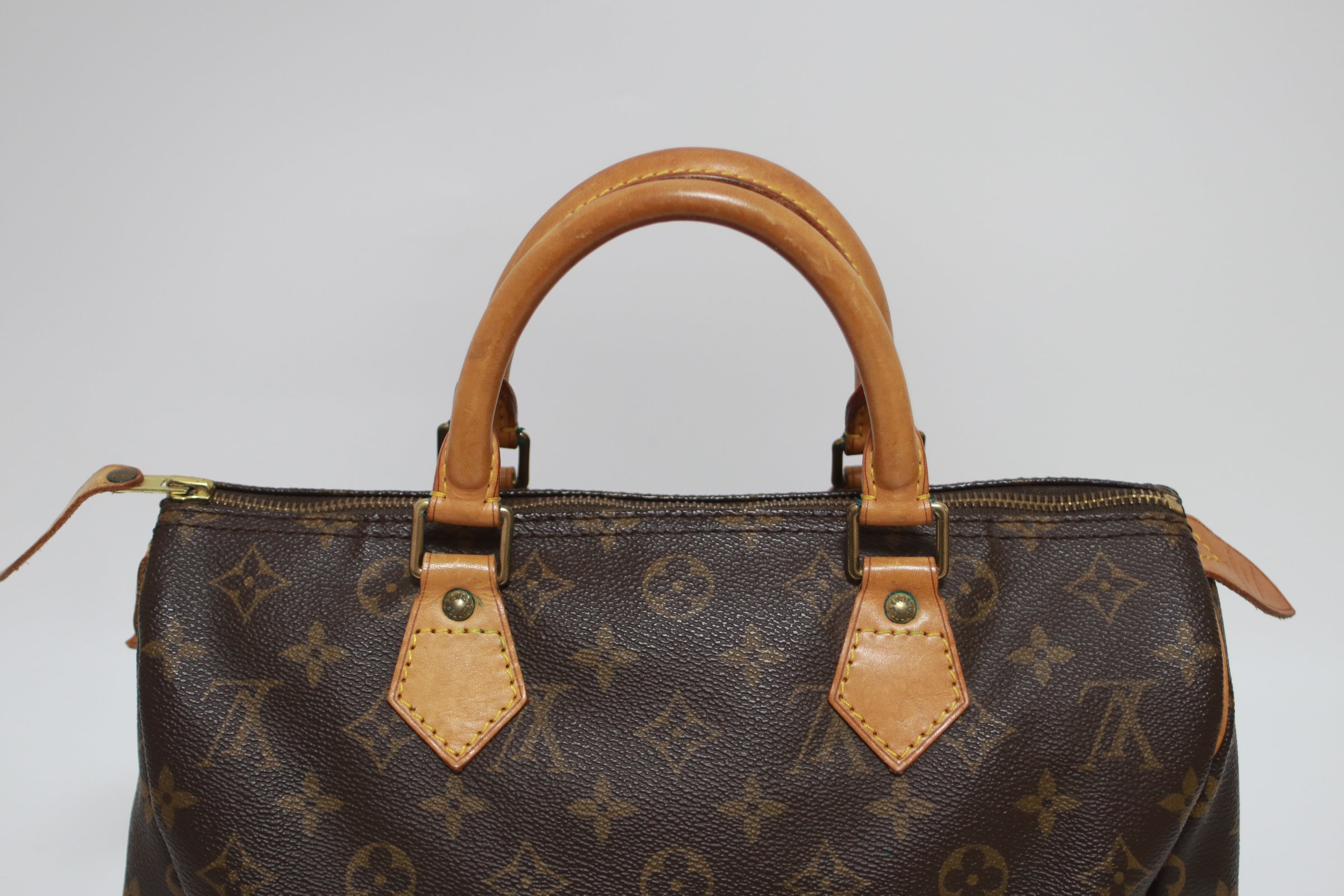 Louis Vuitton Speedy 30 Handbag Used (8255)