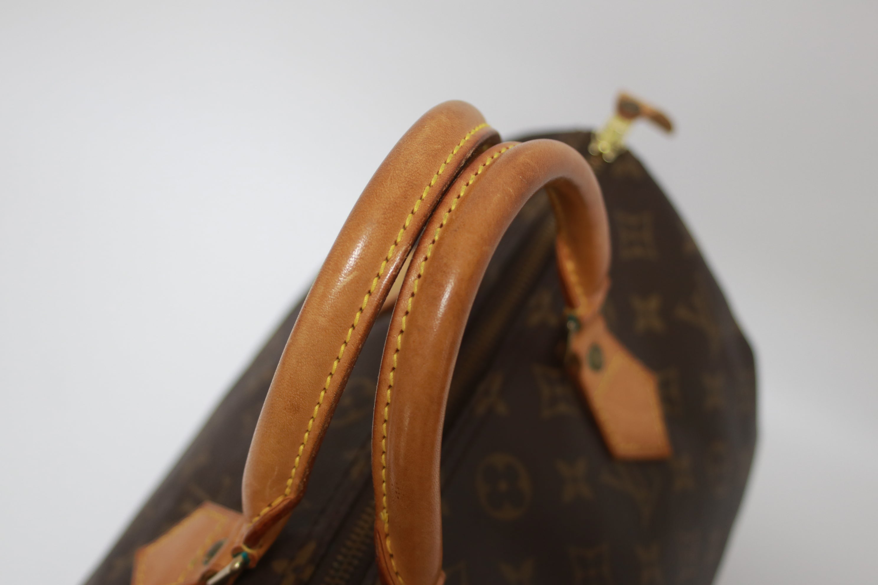 Louis Vuitton Speedy 30 Handbag Used (8255)