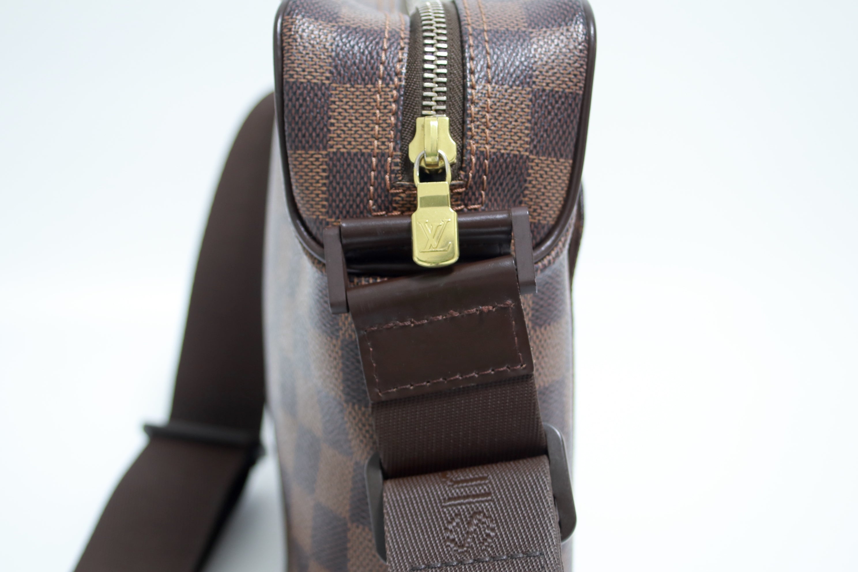 Louis Vuitton Olav Damier Ebene Shoulder Bag (7270)
