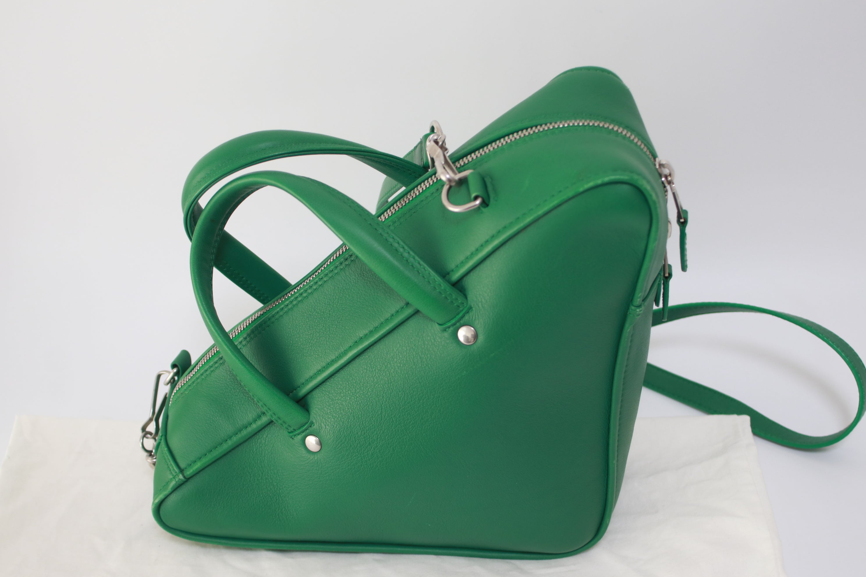 Balenciaga Triangle Shoulder Bag Green Used (7229)