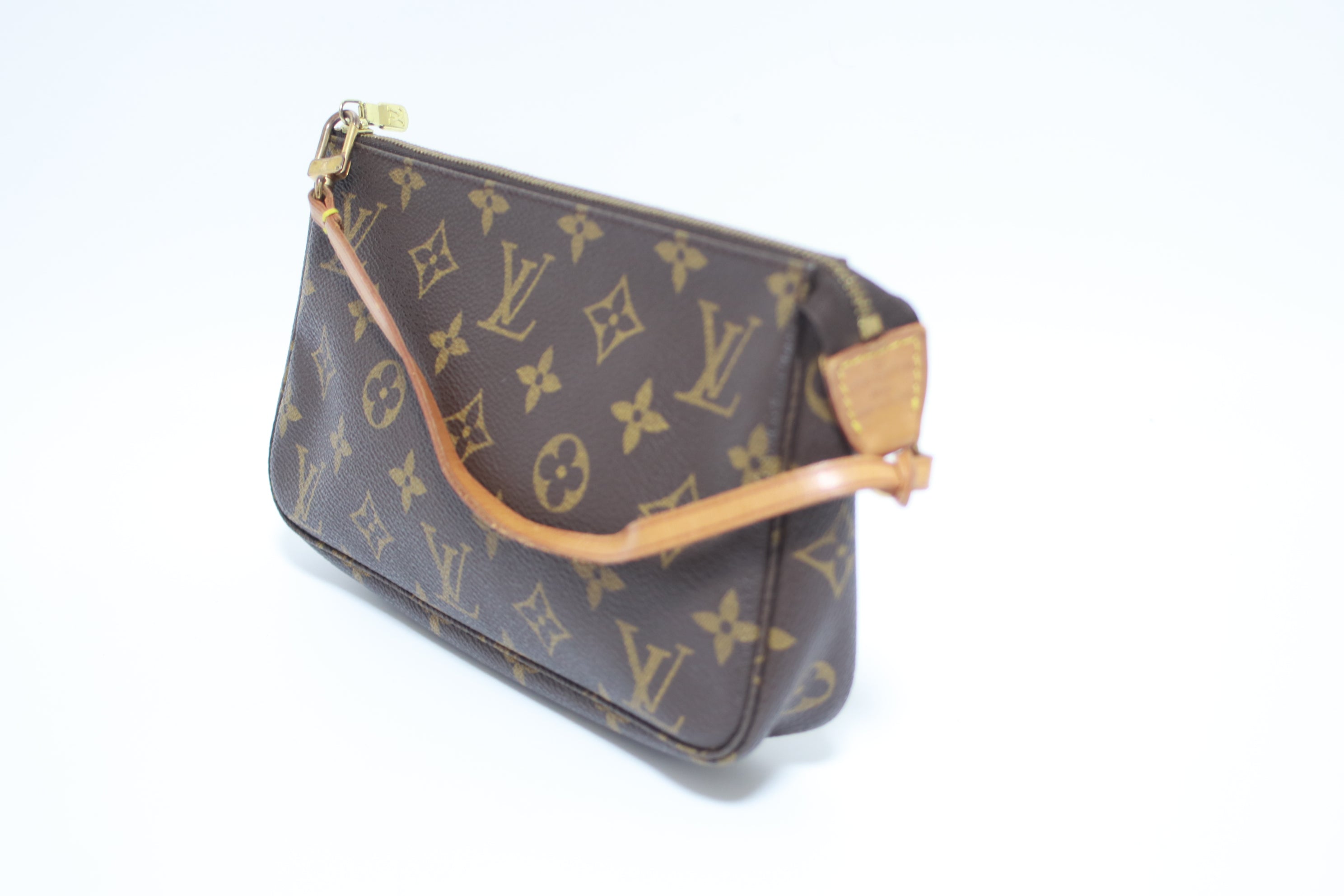 Louis Vuitton Pochette Accessories Used (8288)