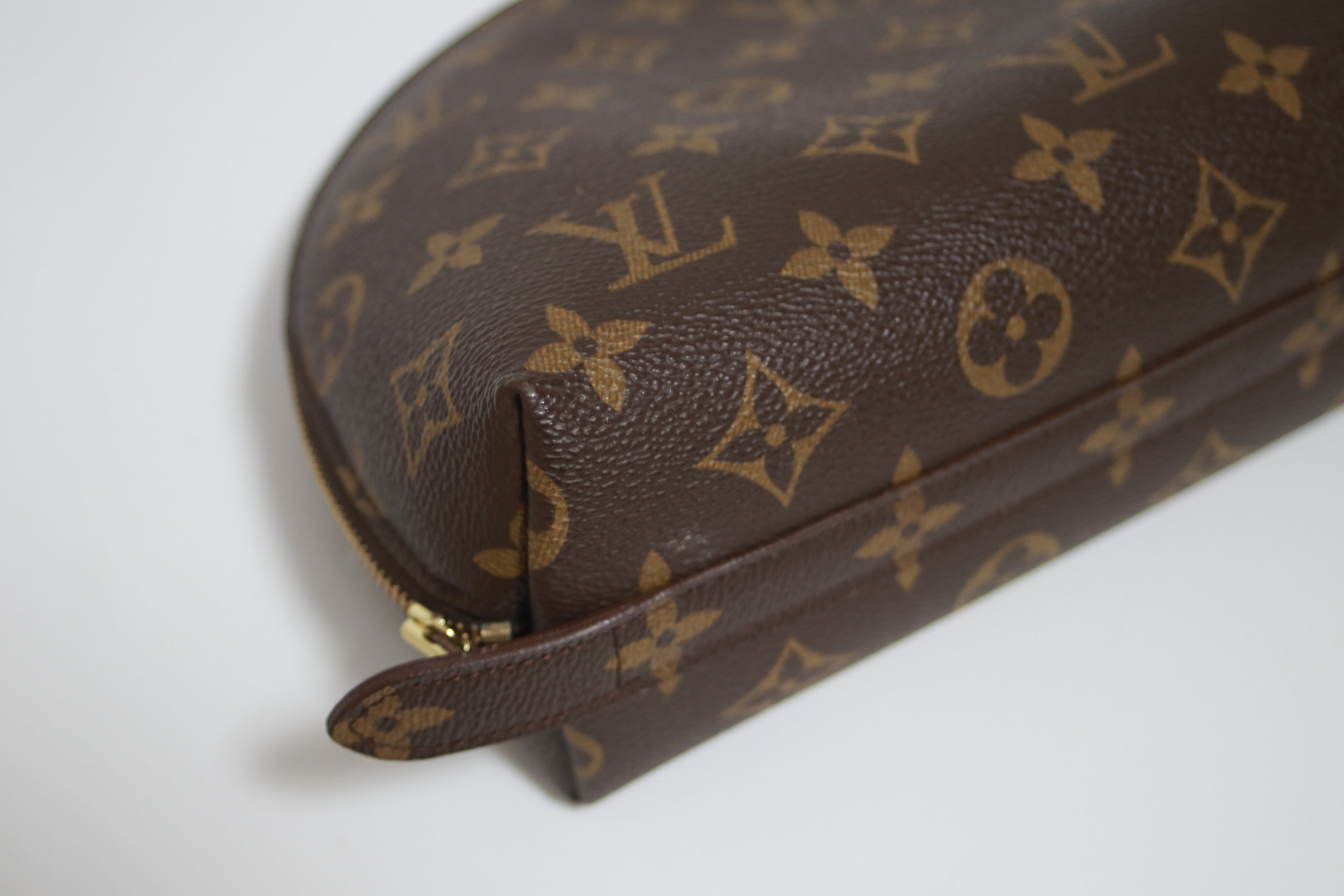 Louis Vuitton Demi Ronde Cosmetic Pouch Used (8205)