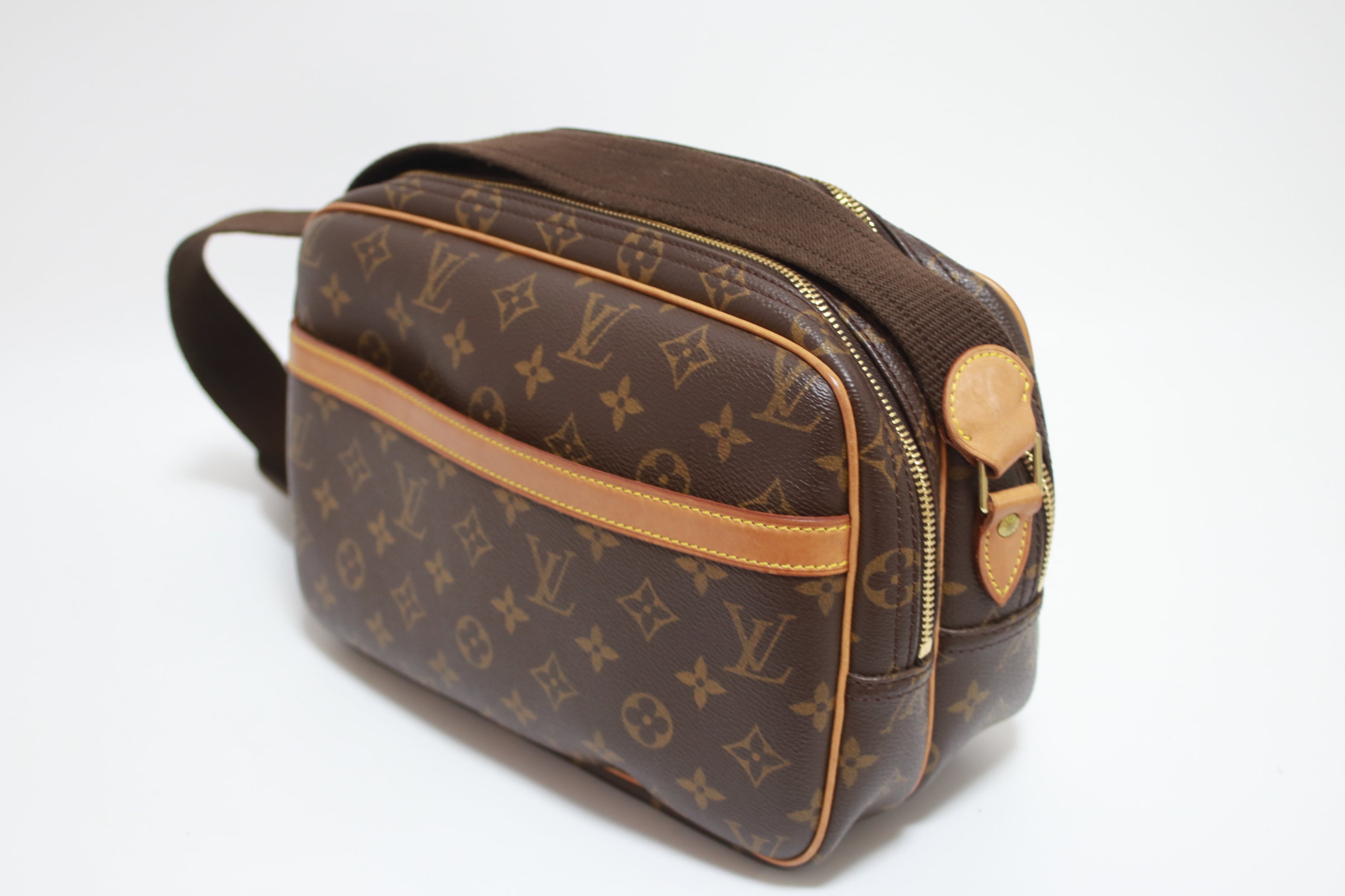 Louis Vuitton Reporter PM Messenger Bag Used (8328)