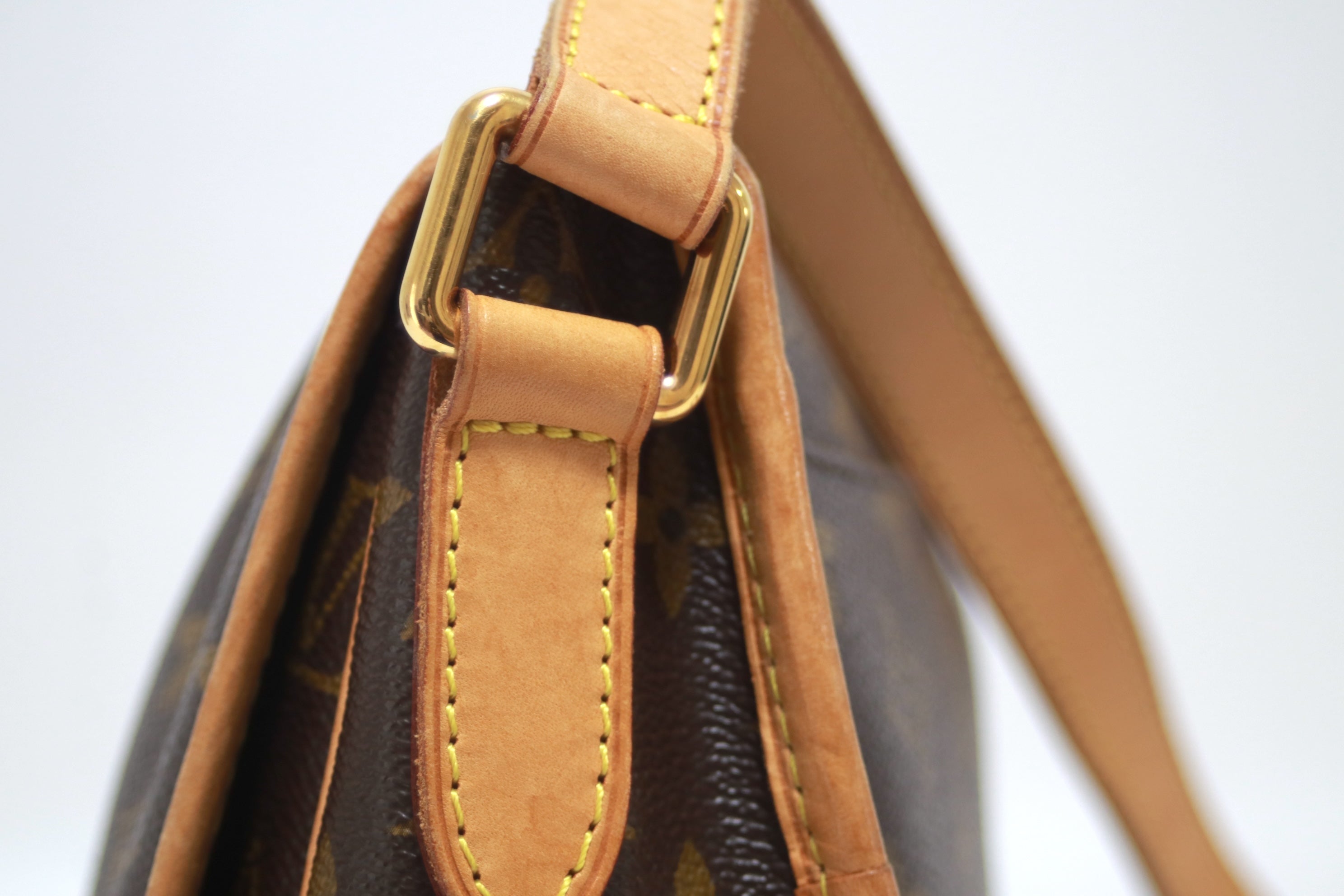 Louis Vuitton Menimontant PM Shoulder Bag (8320)