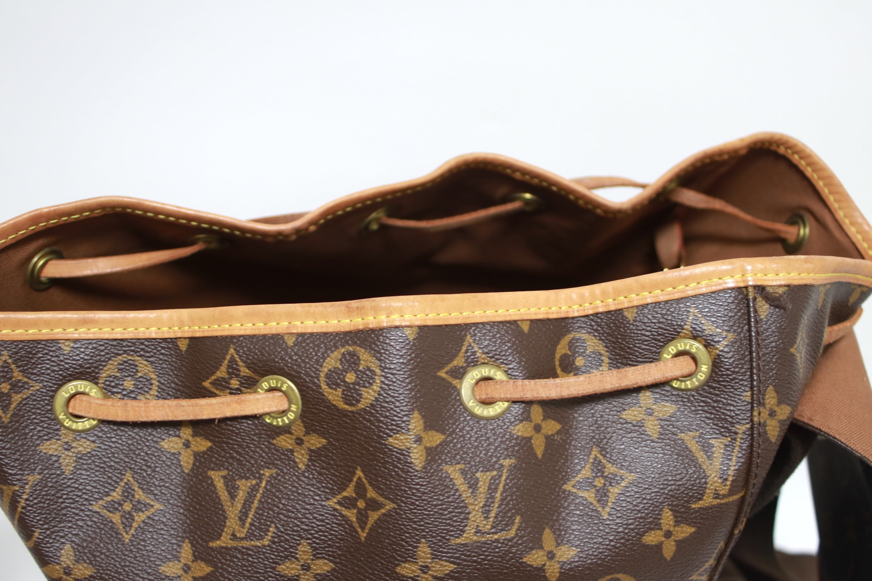 Louis Vuitton Montsouris GM Backpack (8342)