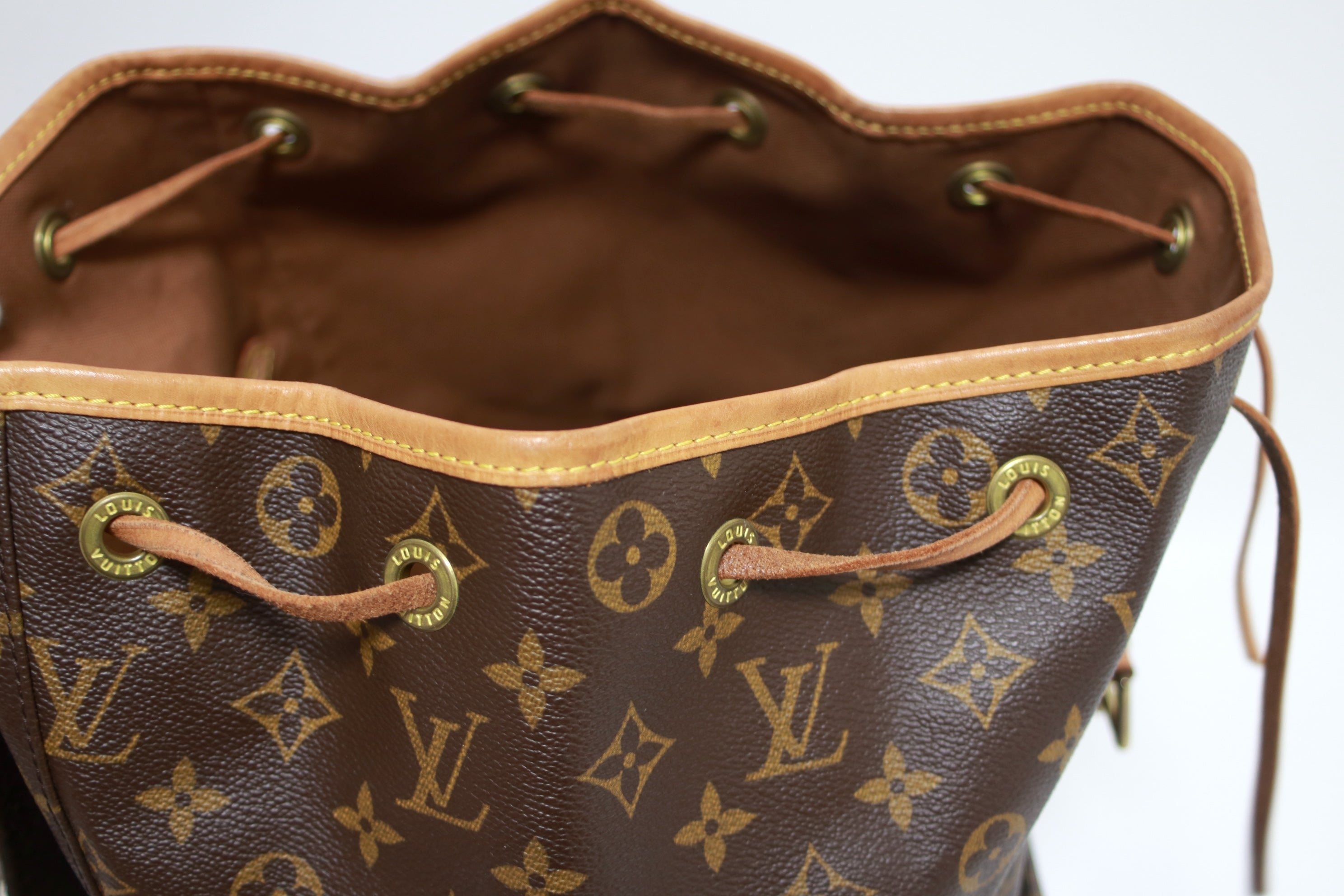 Louis Vuitton Montsouris GM Backpack (8342)