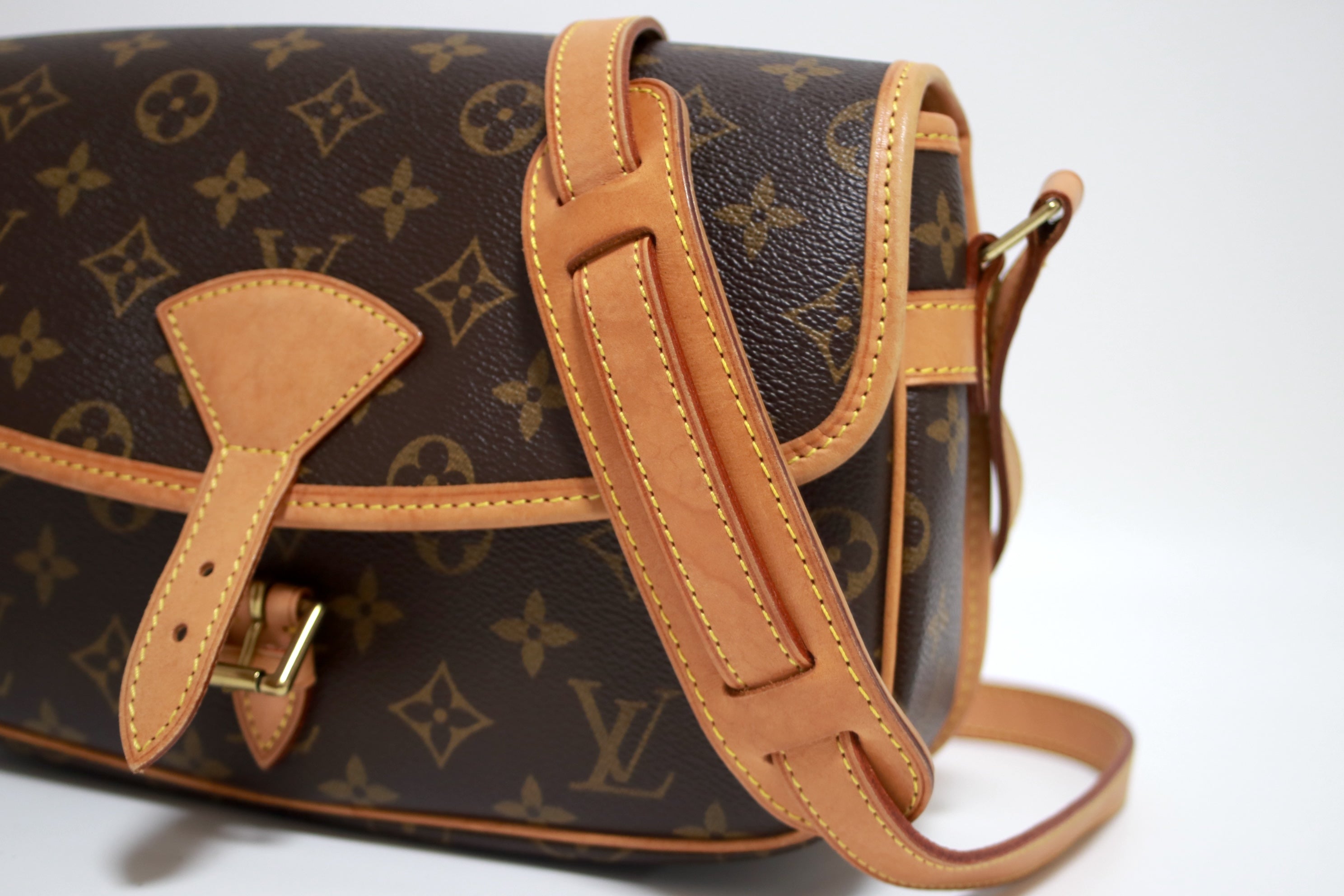 Louis Vuitton Sologne Shoulder Bag (8351)