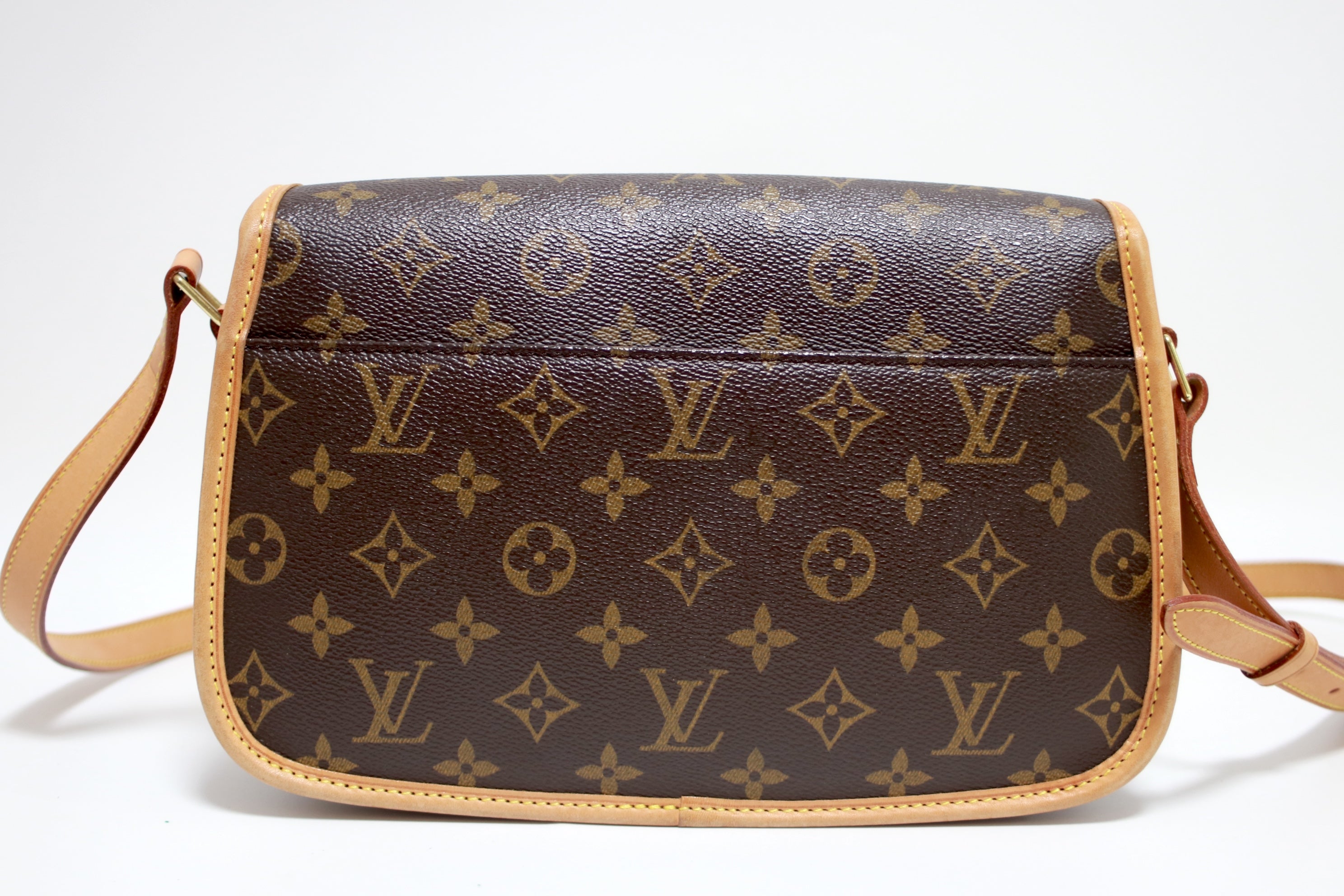 Louis Vuitton Sologne Shoulder Bag (8351)