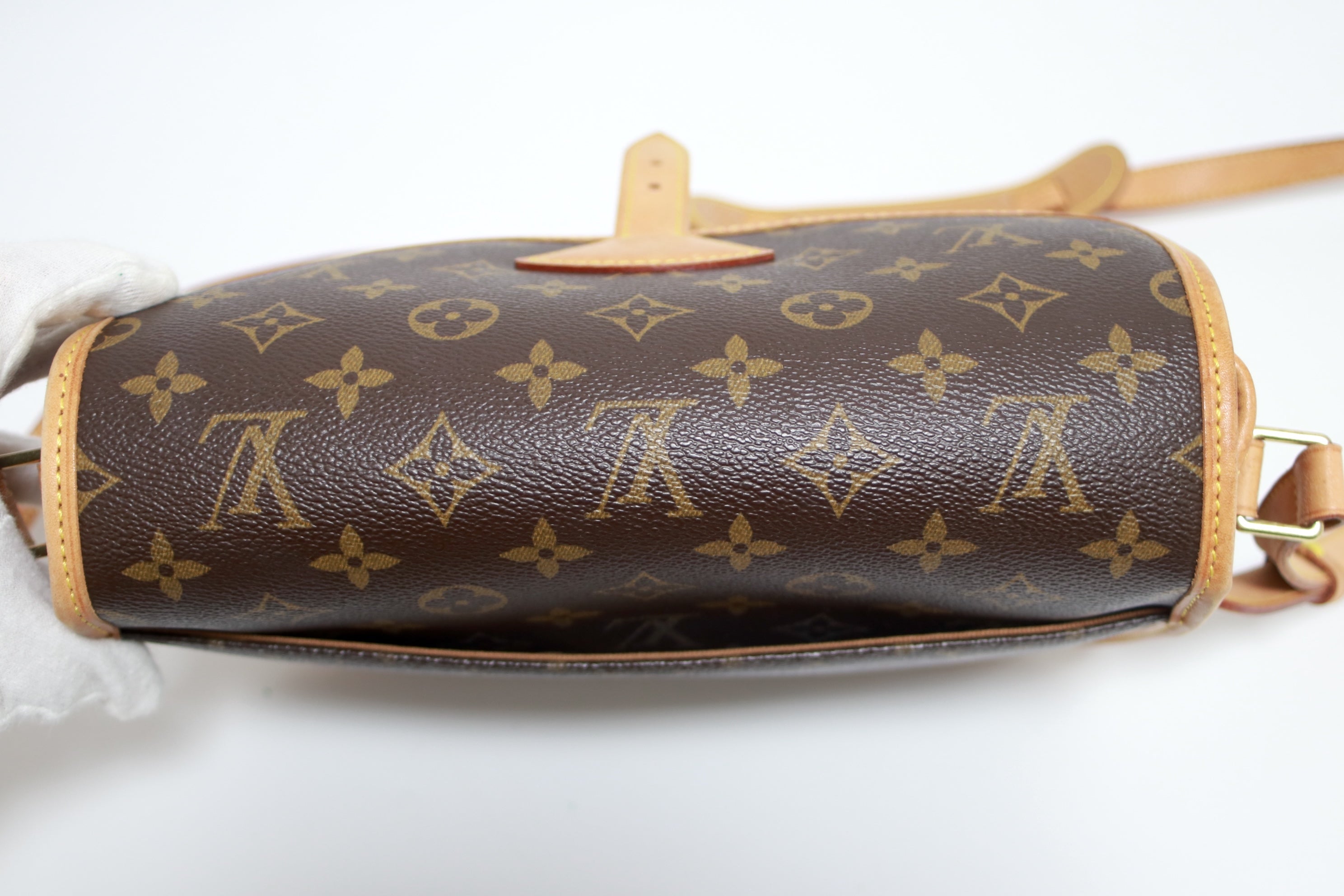 Louis Vuitton Sologne Shoulder Bag (8351)