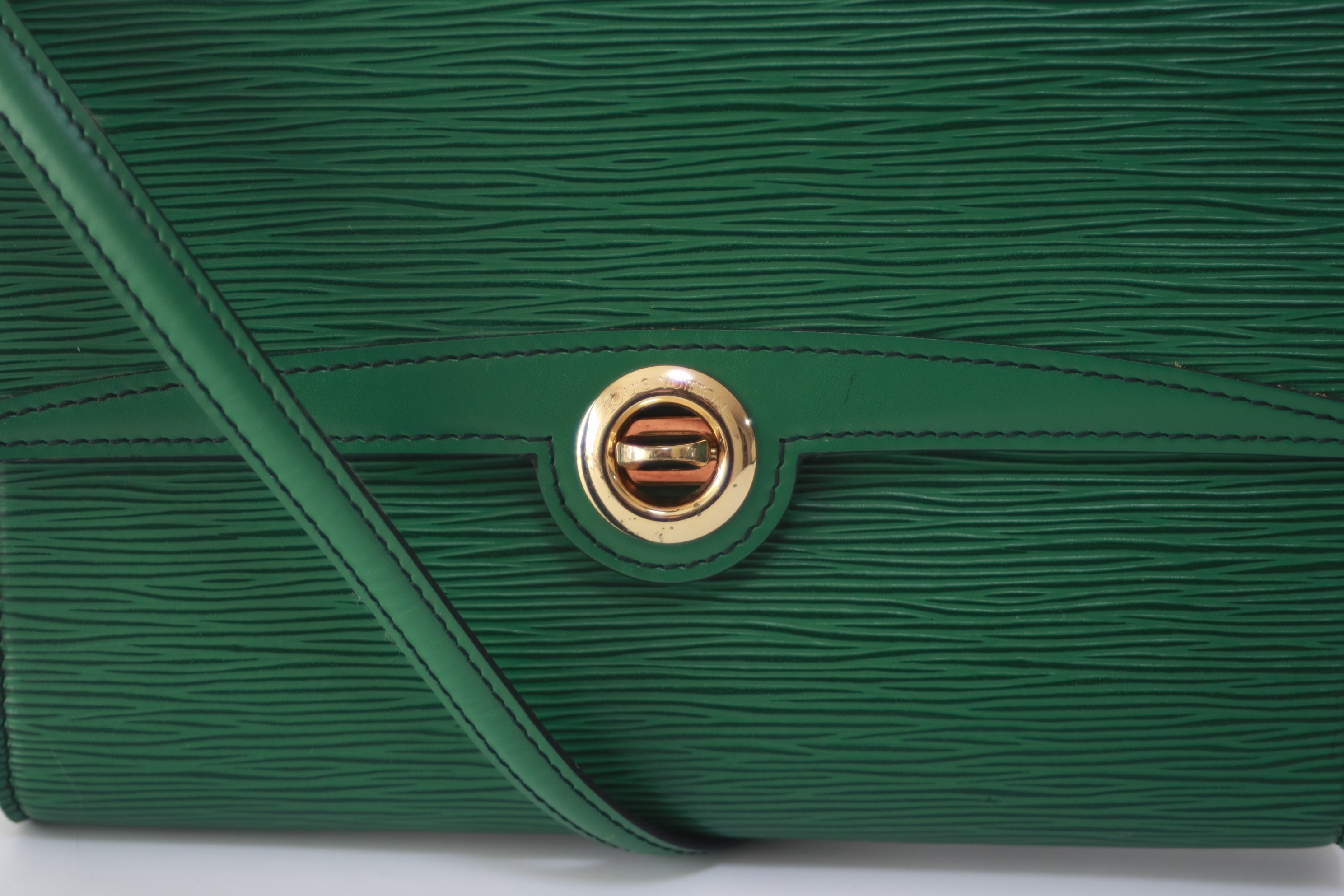 Louis Vuitton Pochette Arche Epi Green Shoulder Bag Used