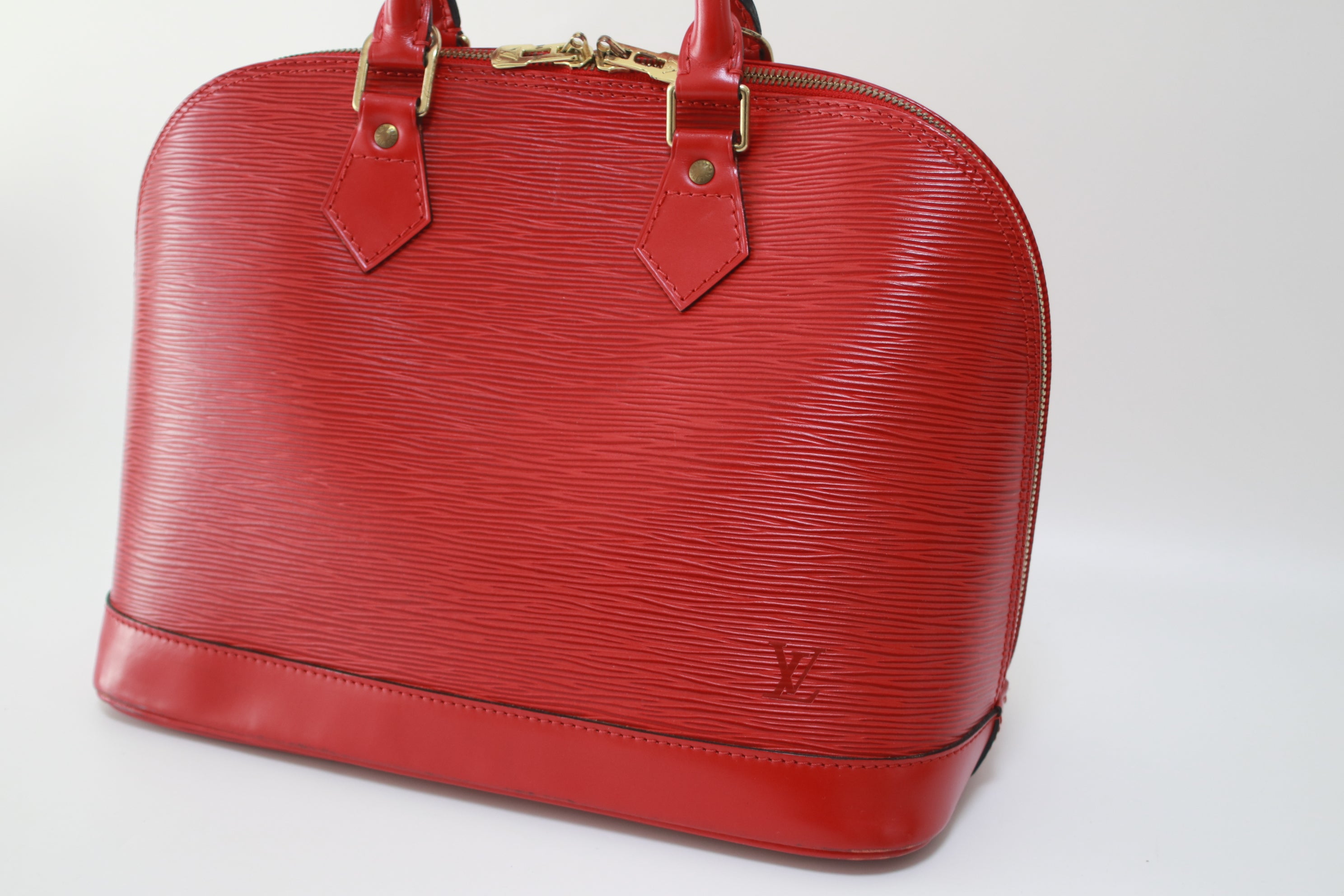 Borsa a mano Louis Vuitton Alma PM Epi rossa usata