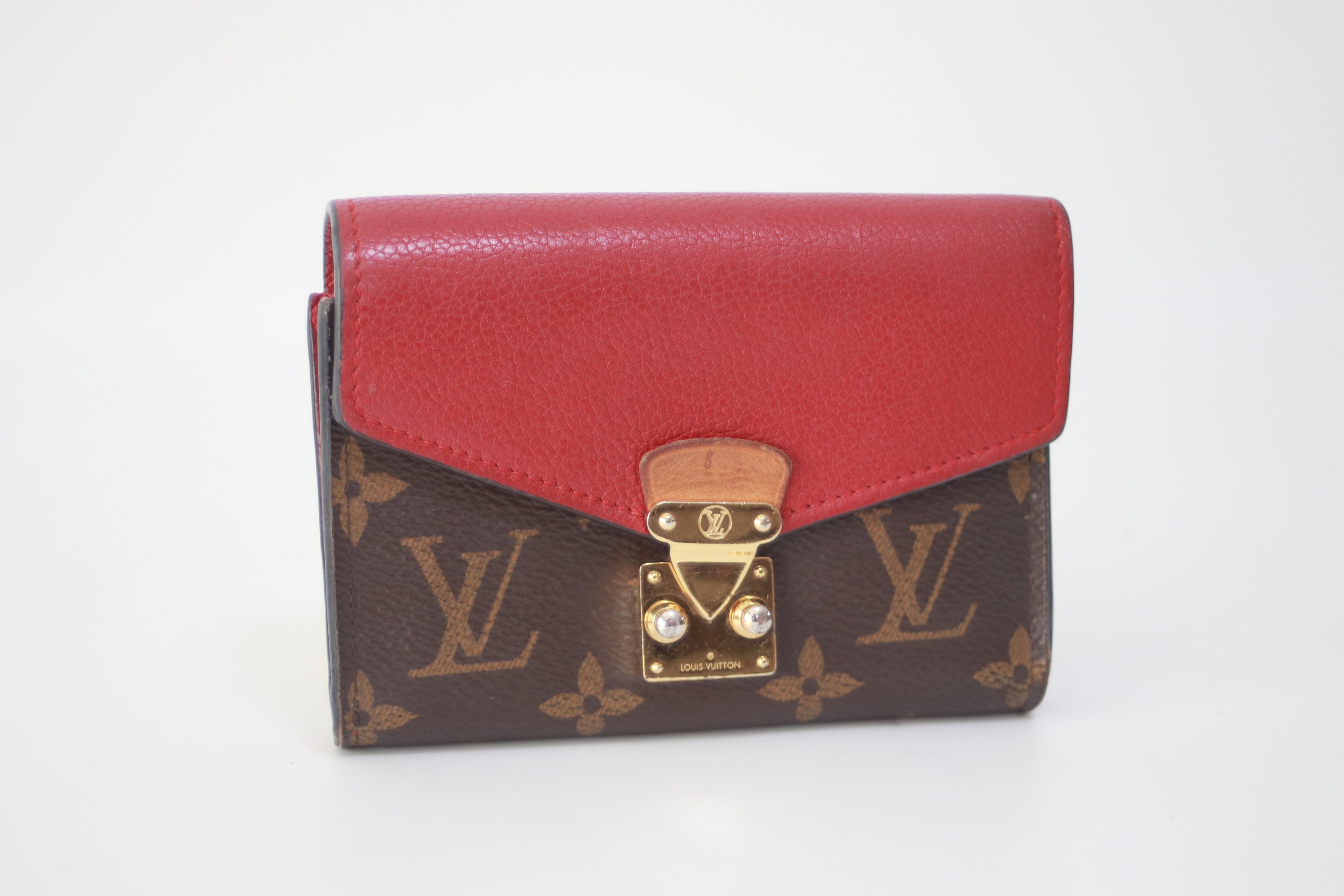 Louis Vuitton Pallas Wallet Used (7306)