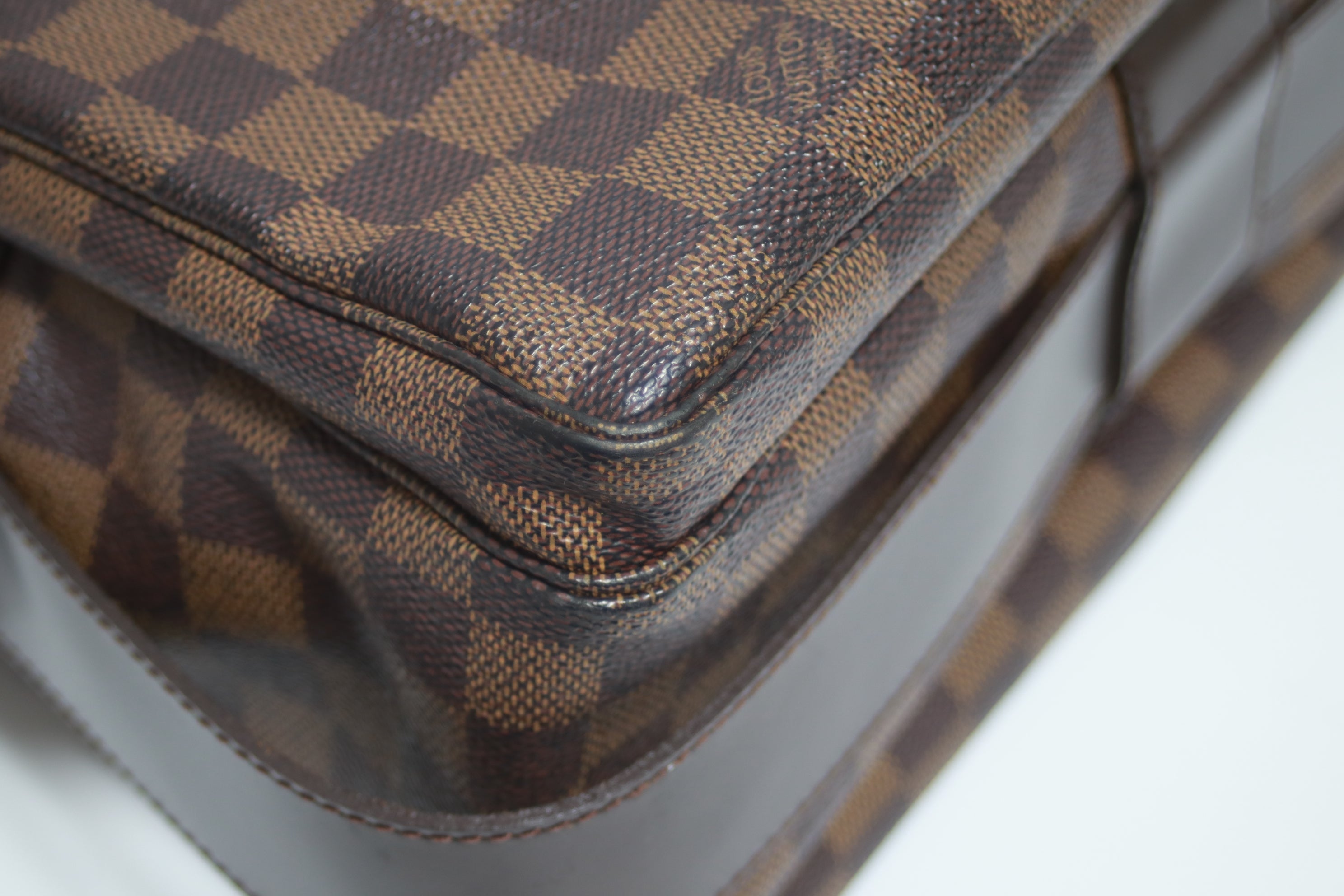 Louis Vuitton Naviglio Damier Ebene Messenger Bag Used