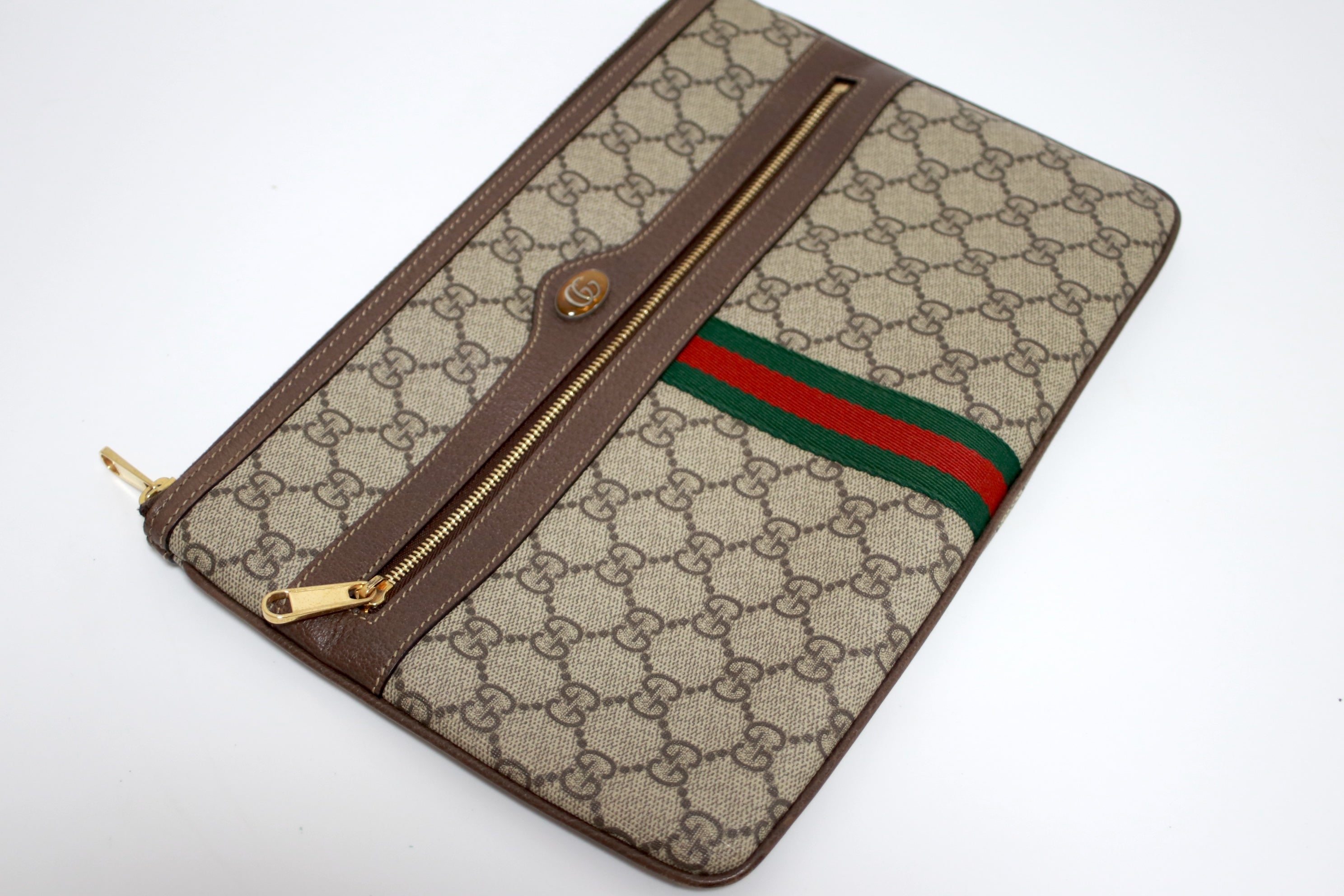 Gucci Slim Clutch Used (8077)