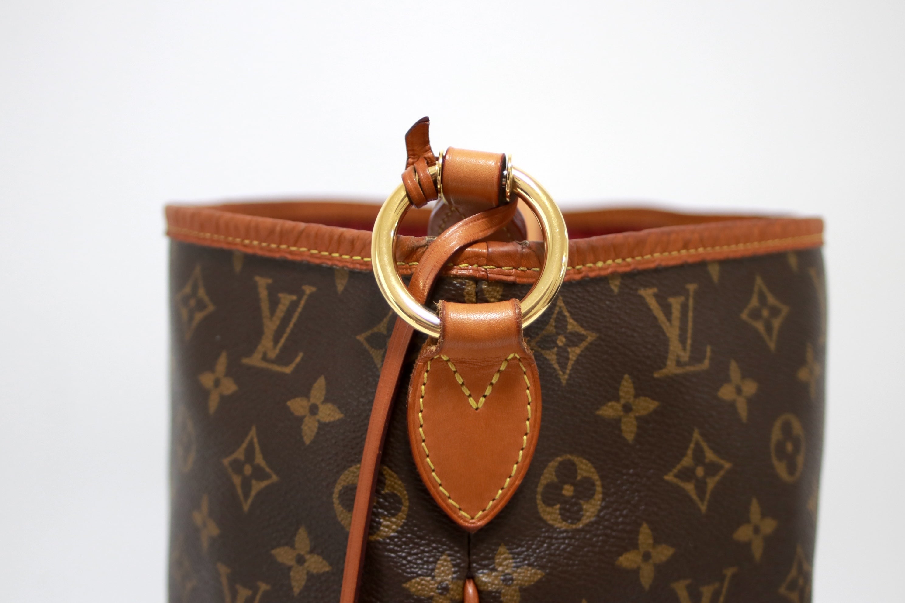 Louis Vuitton Delightful MM Hobo Bag Used