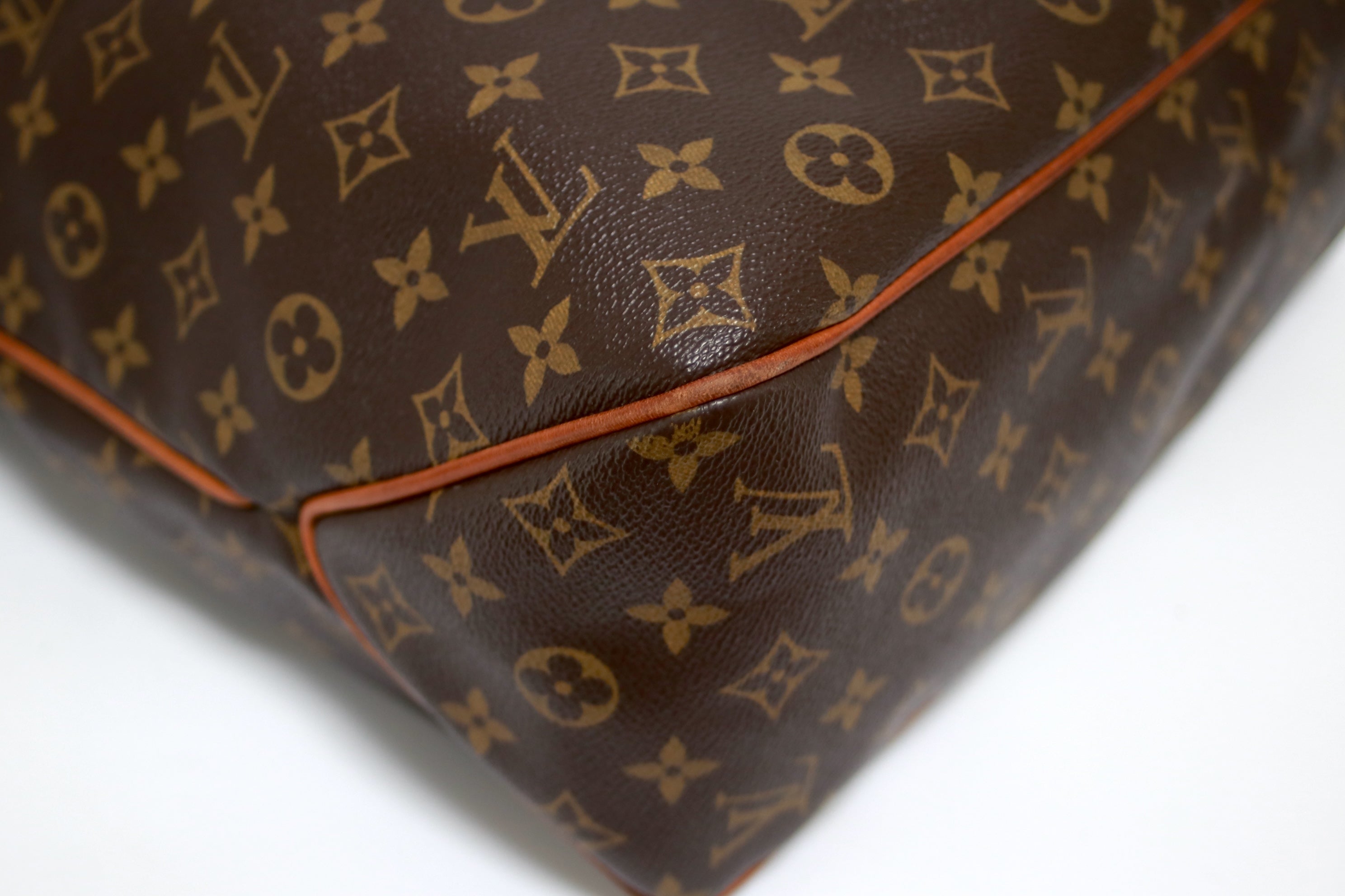 Louis Vuitton Delightful MM Hobo Bag Used