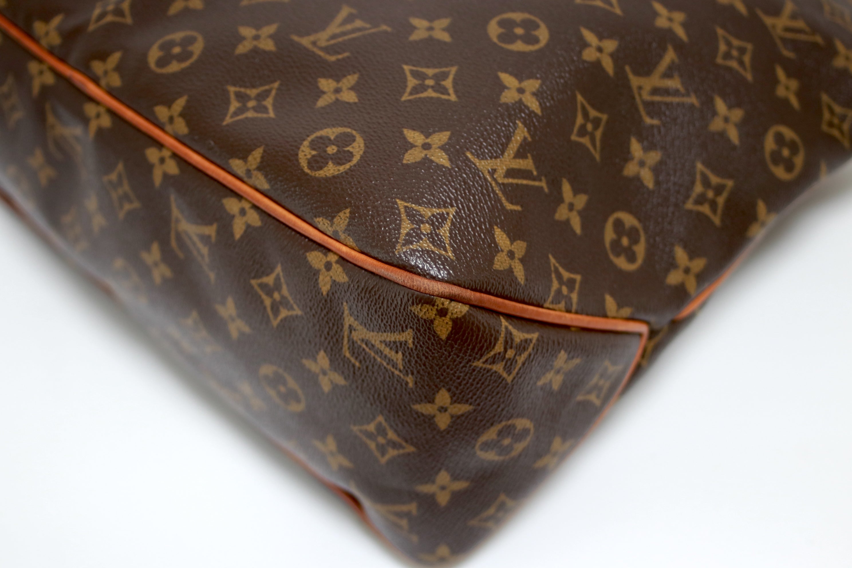 Louis Vuitton Delightful MM Hobo Bag Used