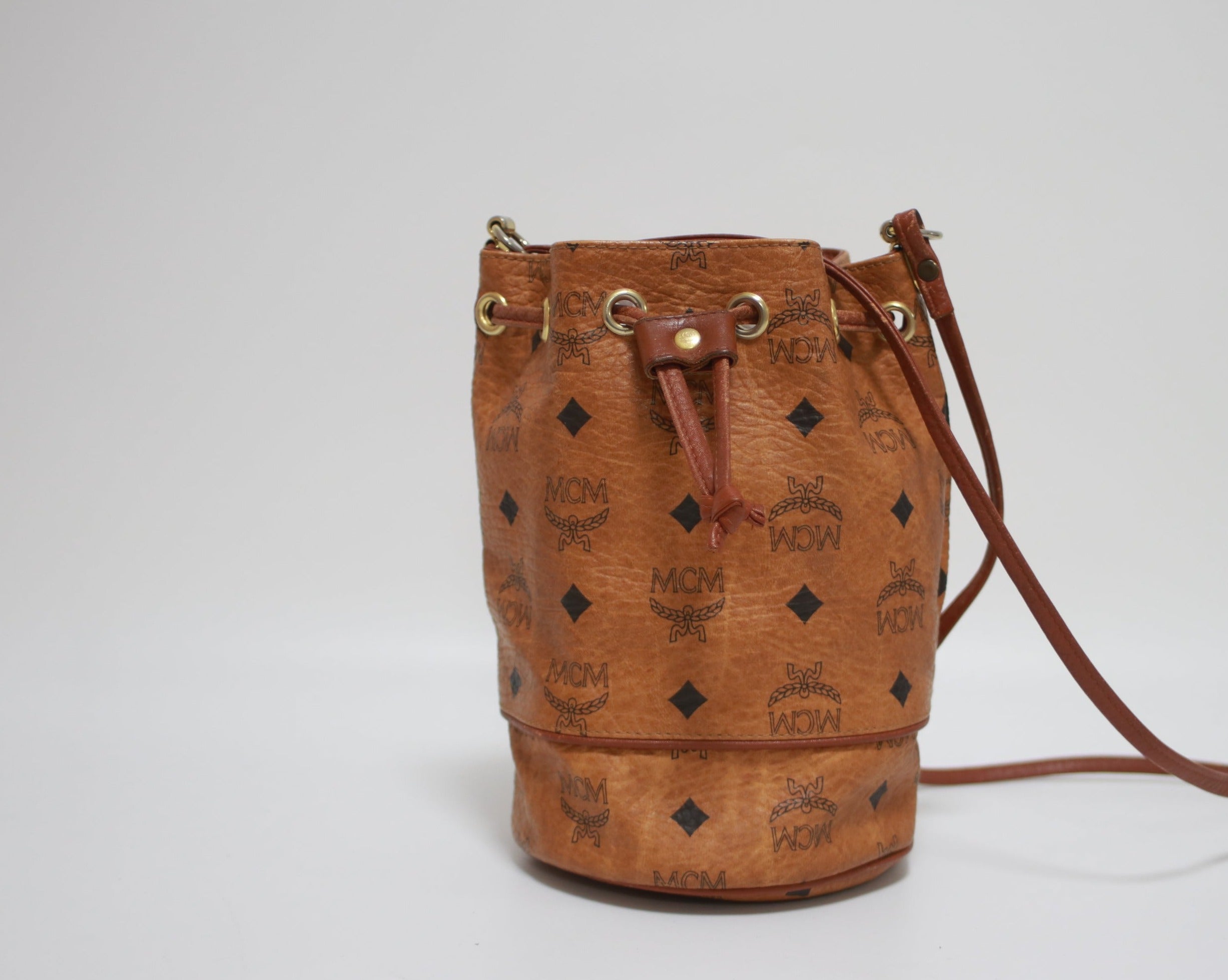 Vintage-Style MCM Leather Bucket Drawstring Shoulder Bag for