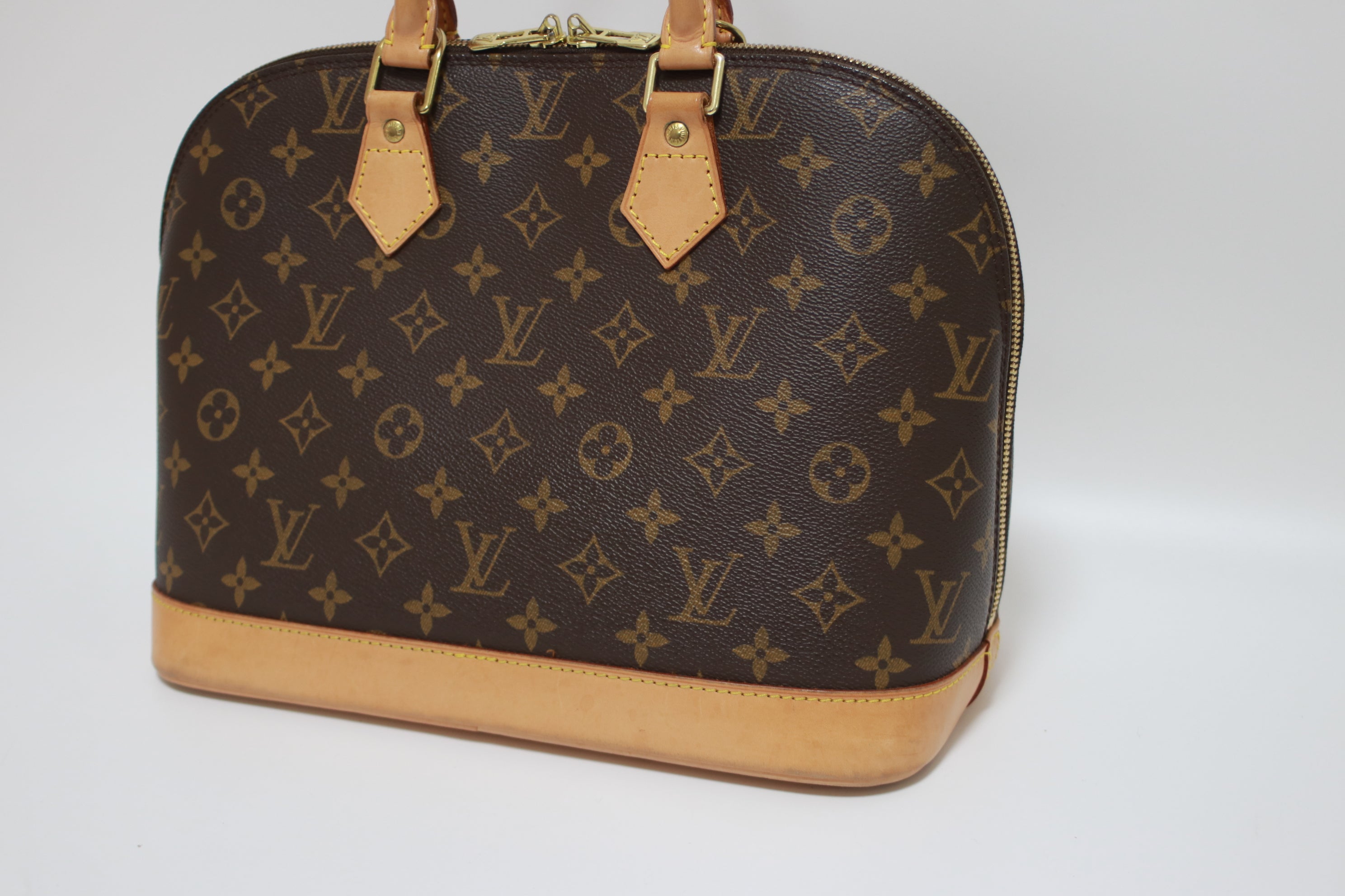 Louis Vuitton Alma PM Handbag Used (7421)