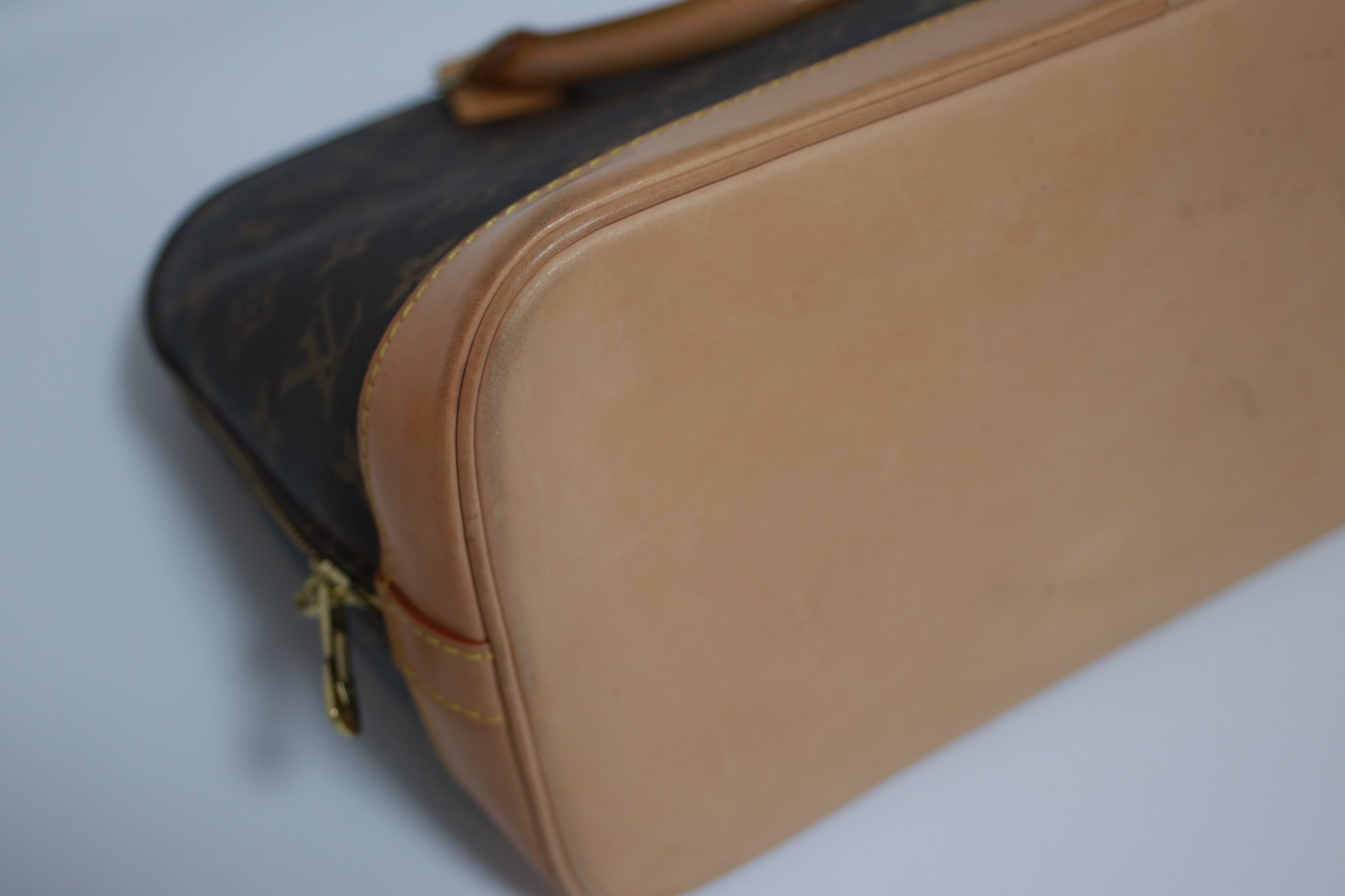 Louis Vuitton Alma PM Handbag Used (7421)