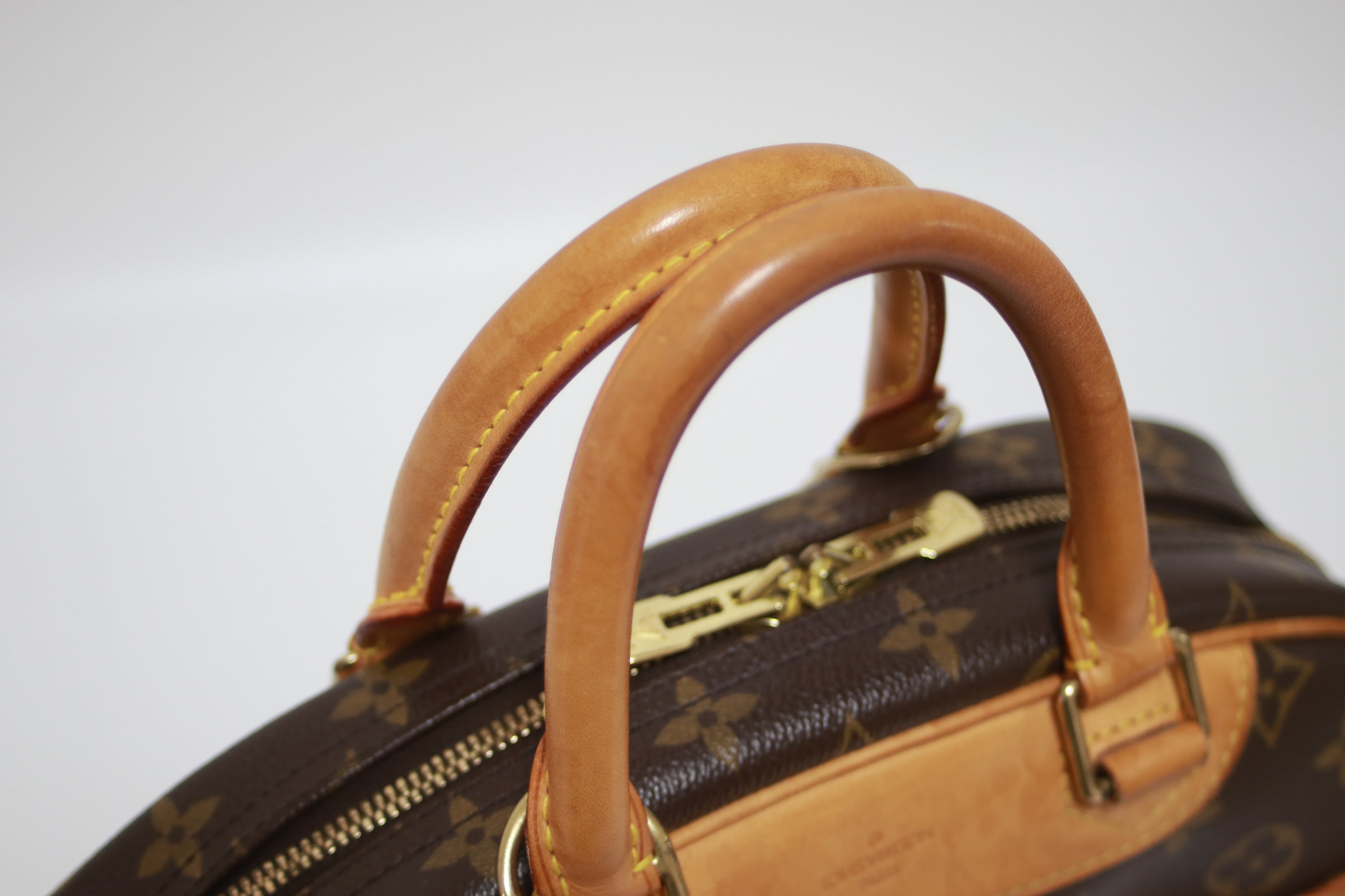 Louis Vuitton Trouville Handbag Used (7429)