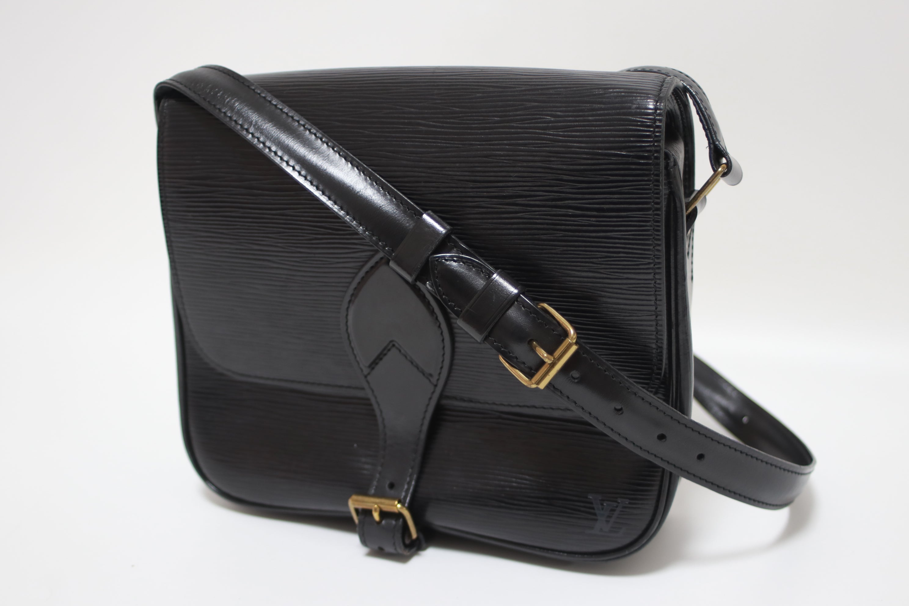 Louis Vuitton Epi Cartouchiere Shoulder Bag Black Used (7431)