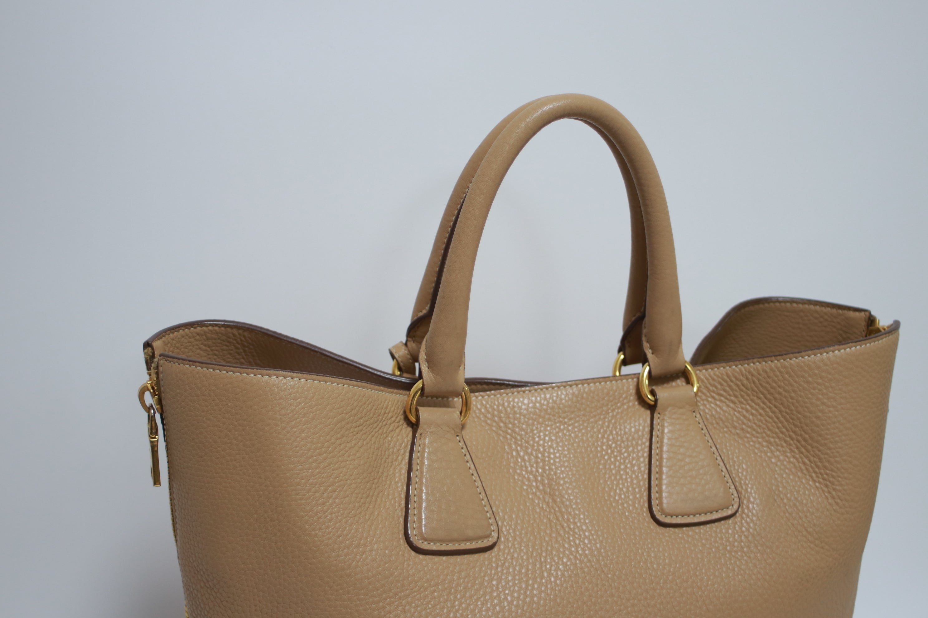 Prada Daino Leather Tote Bag Beige (no strap) Used