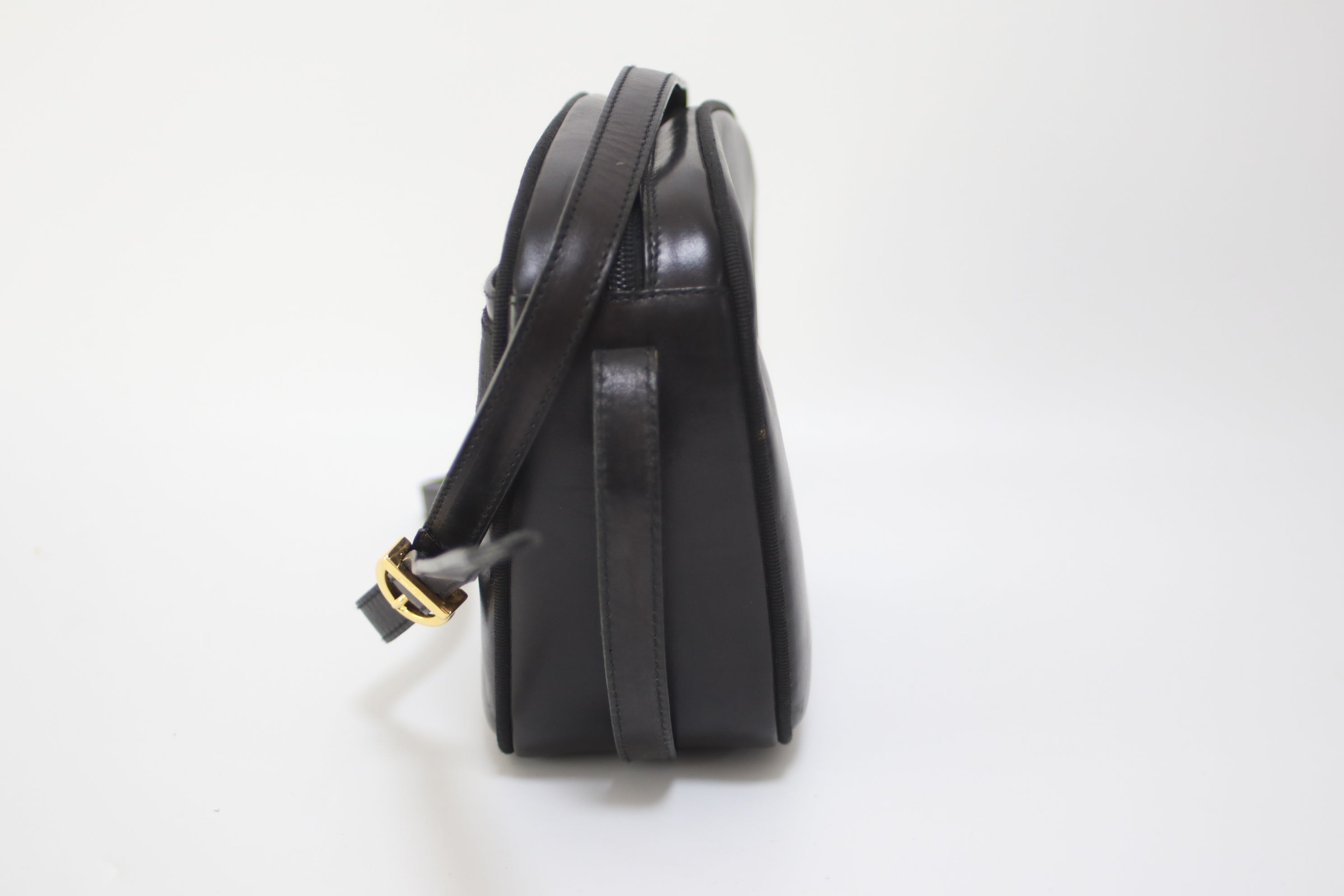 Ferragamo Small Shoulder Bag Black Used (7517)