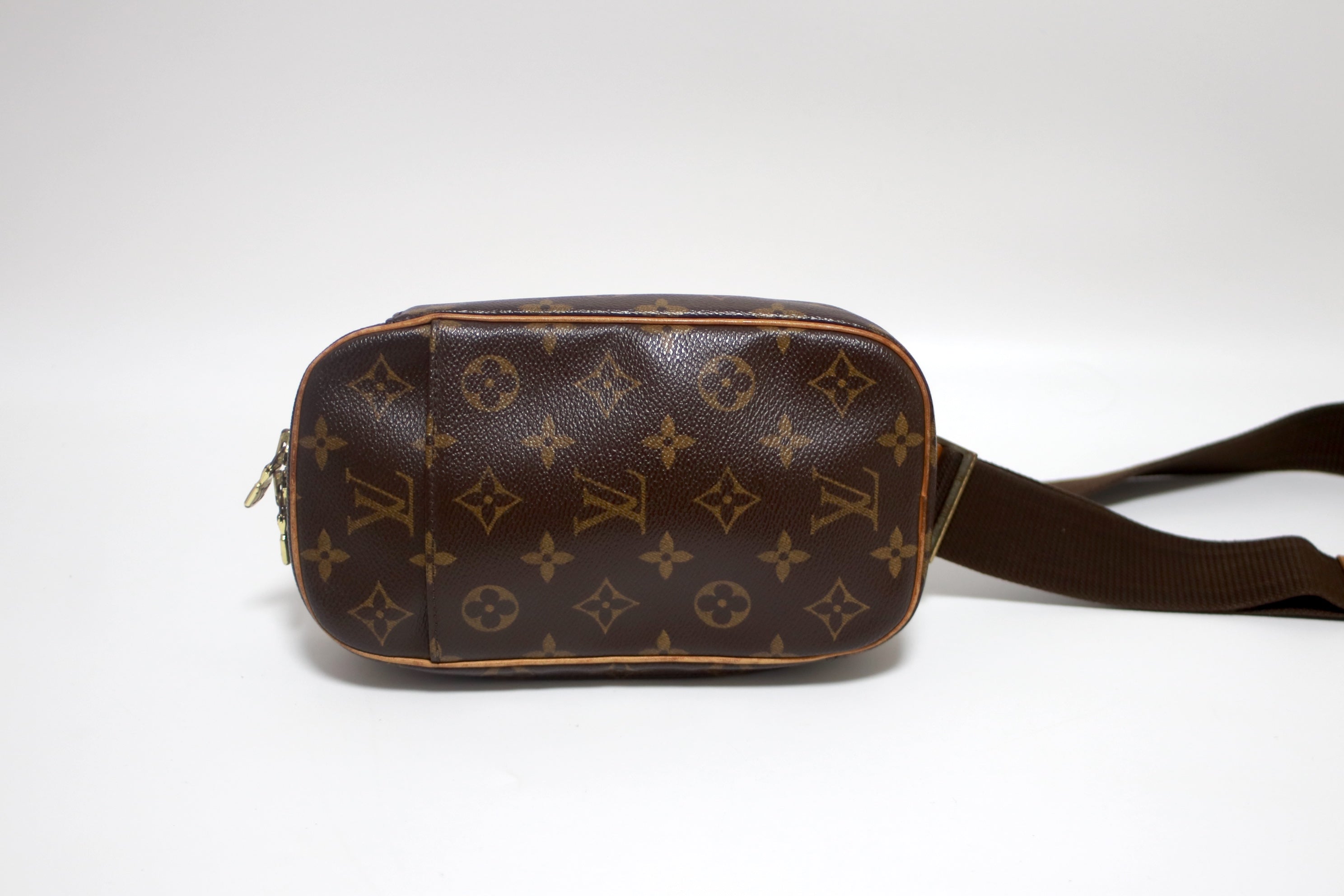 Louis Vuitton Pochette Gange Body Bag Used (8515)