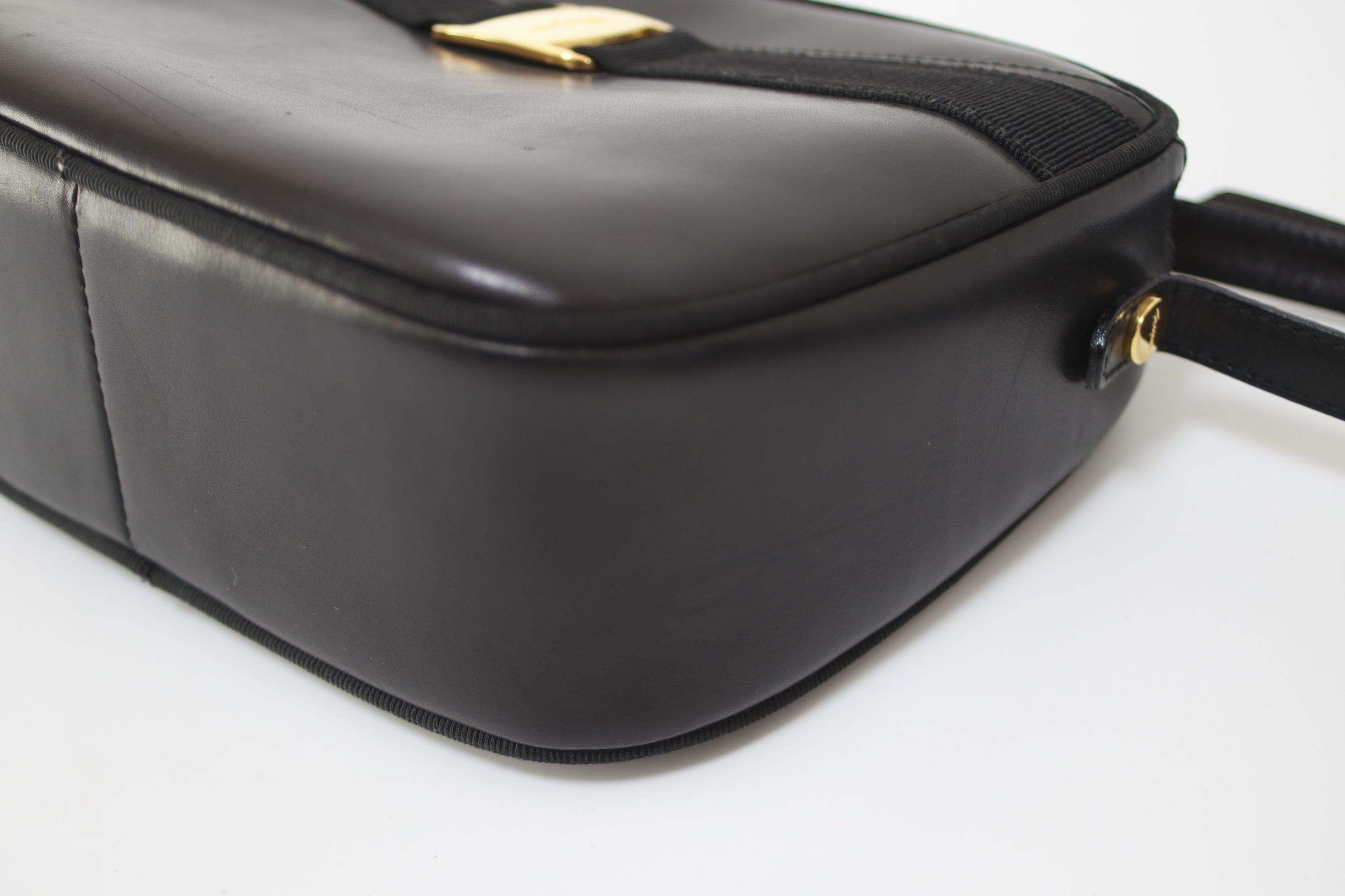 Ferragamo Small Shoulder Bag Black Used