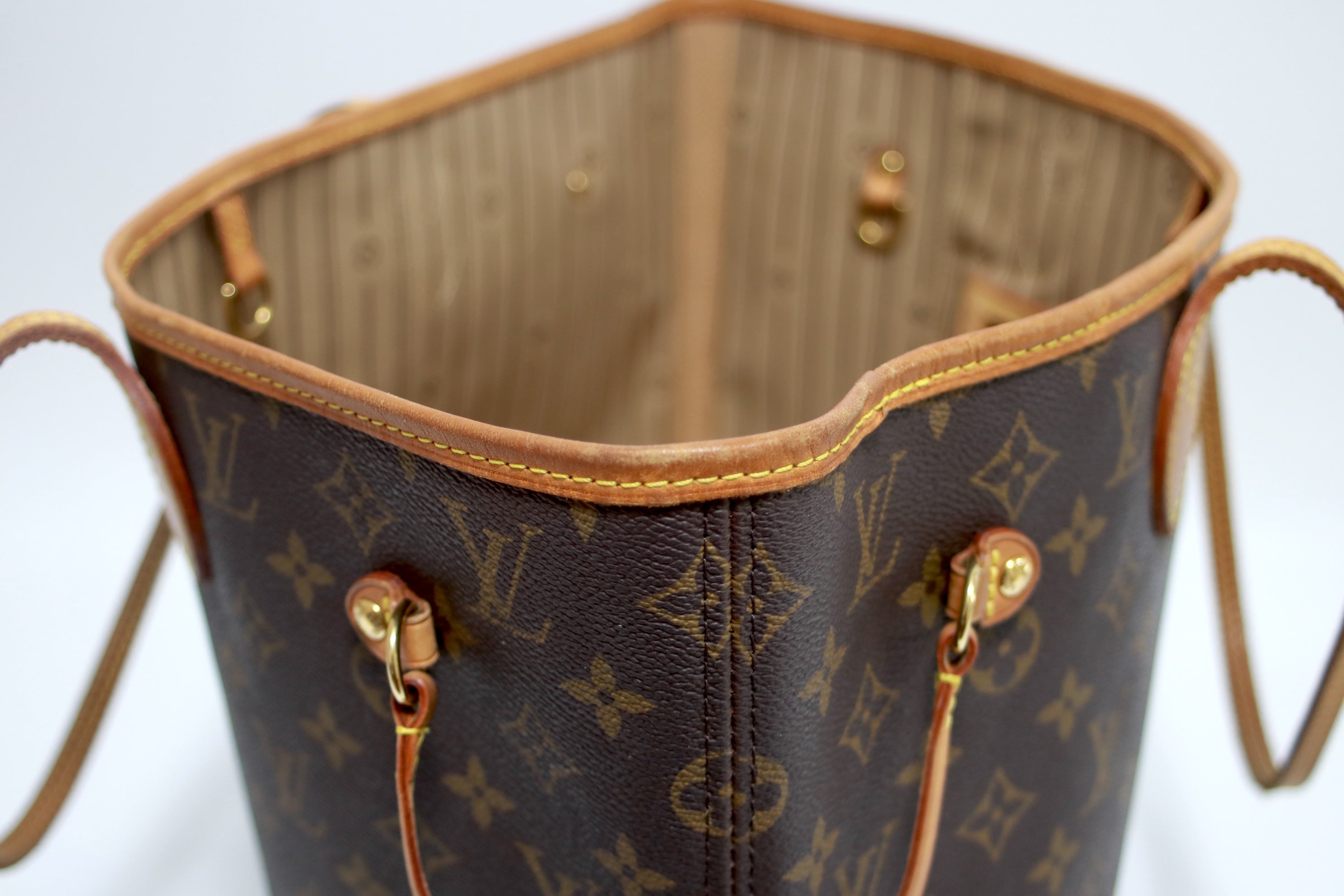 Louis Vuitton Neverfull MM Monogram Shoulder Tote Bag Used