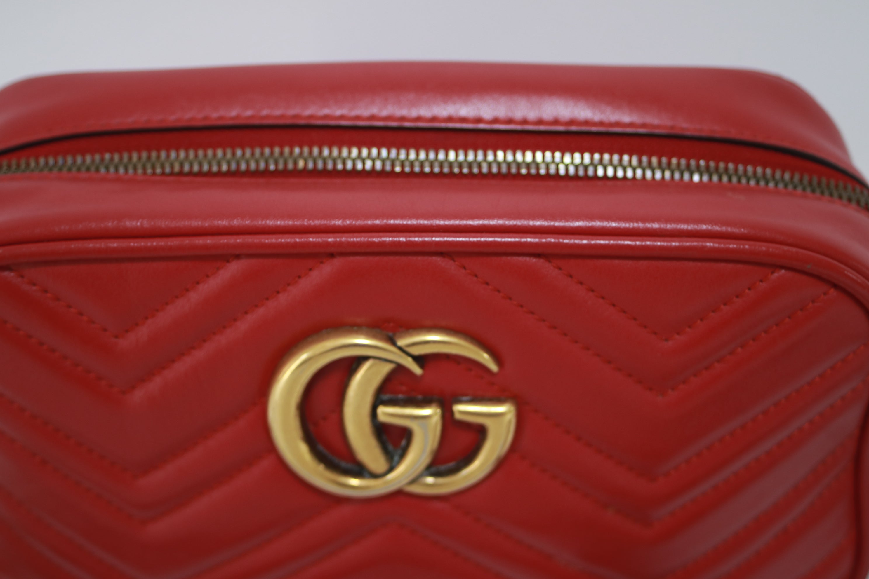 Gucci Marmont Shoulder Bag Red Used (7553)