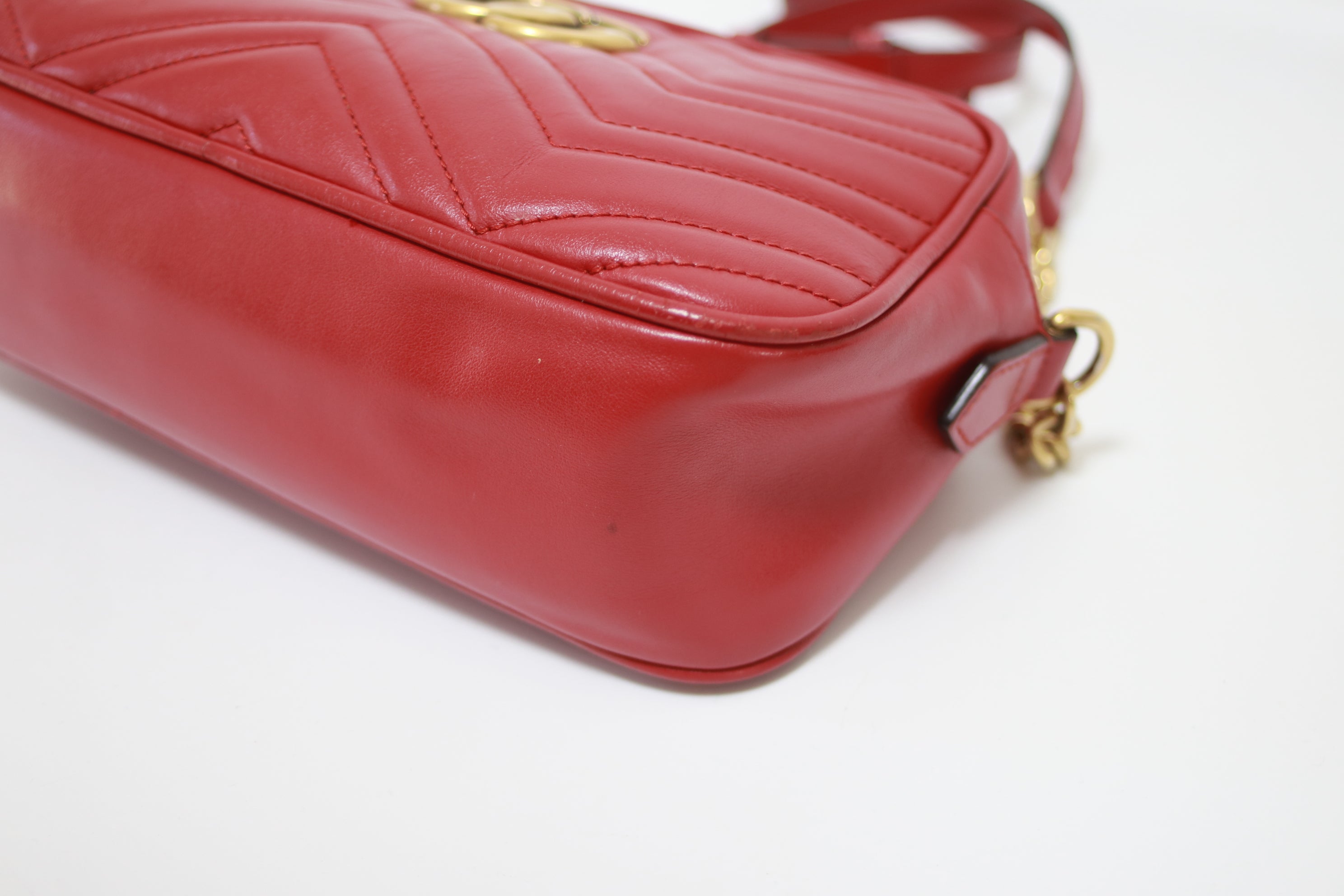 Gucci Marmont Shoulder Bag Red Used (7553)