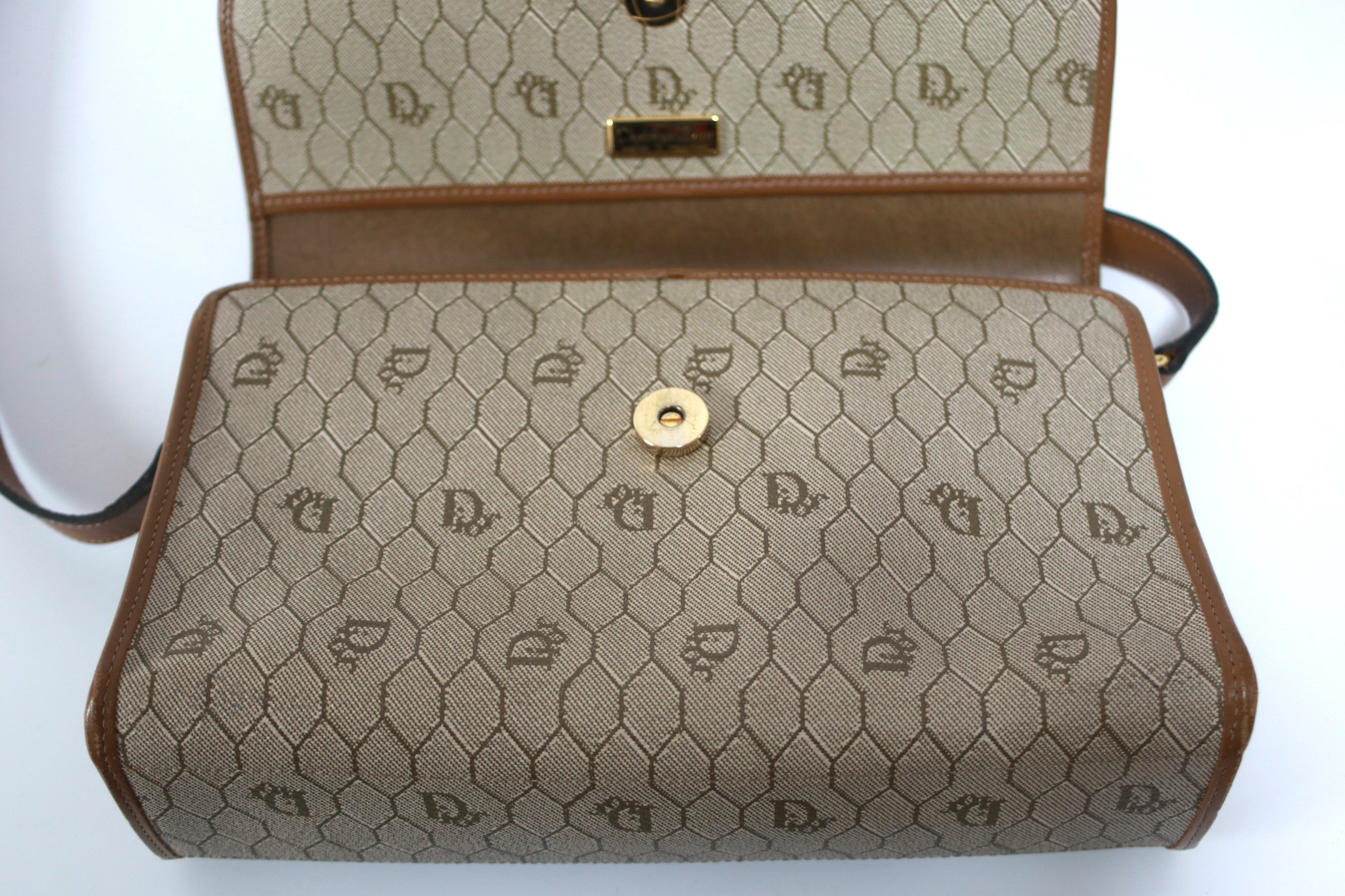 Dior Honeycomb Shoulder Bag Used (7462)