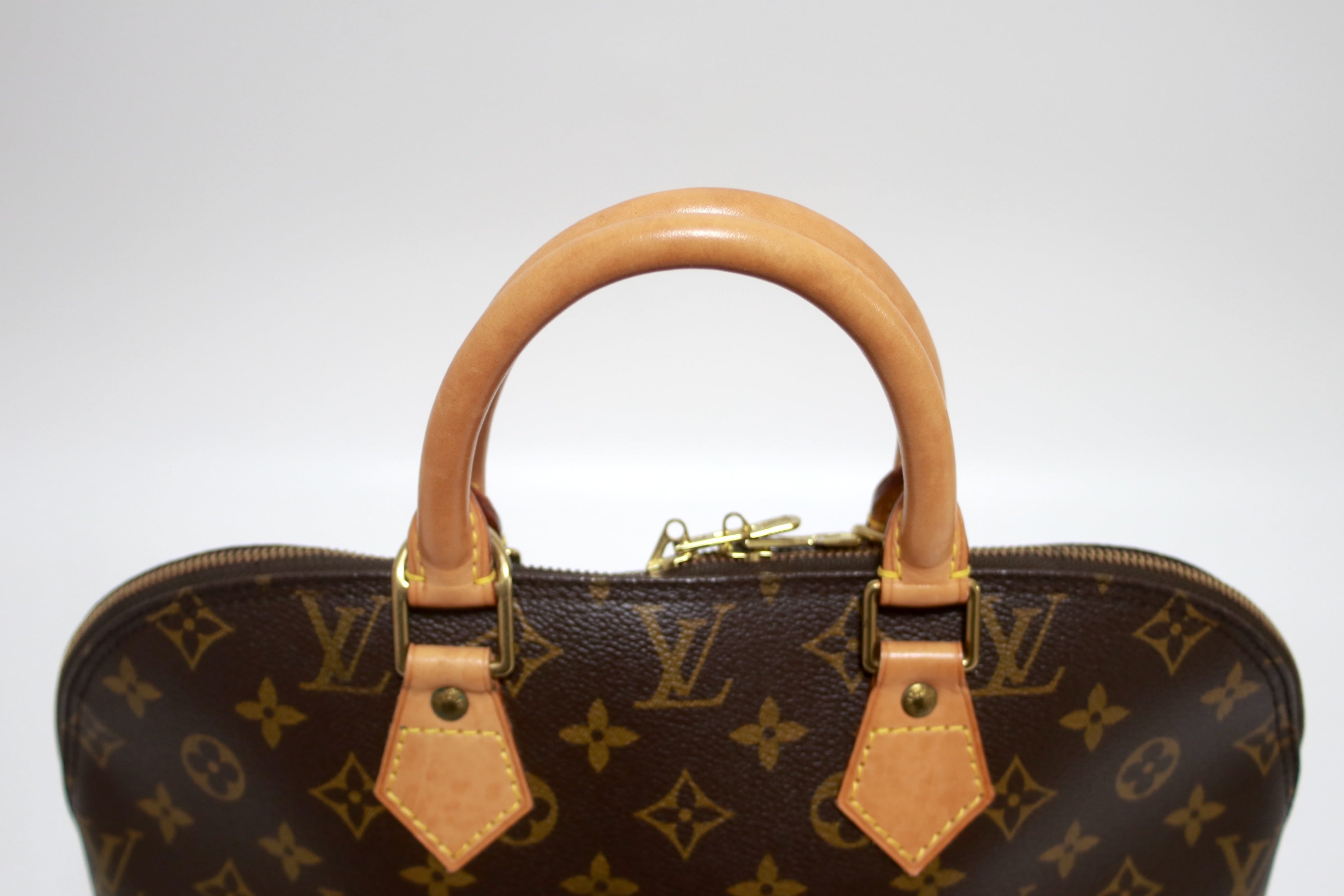 Louis Vuitton Alma Pm Handbag Used