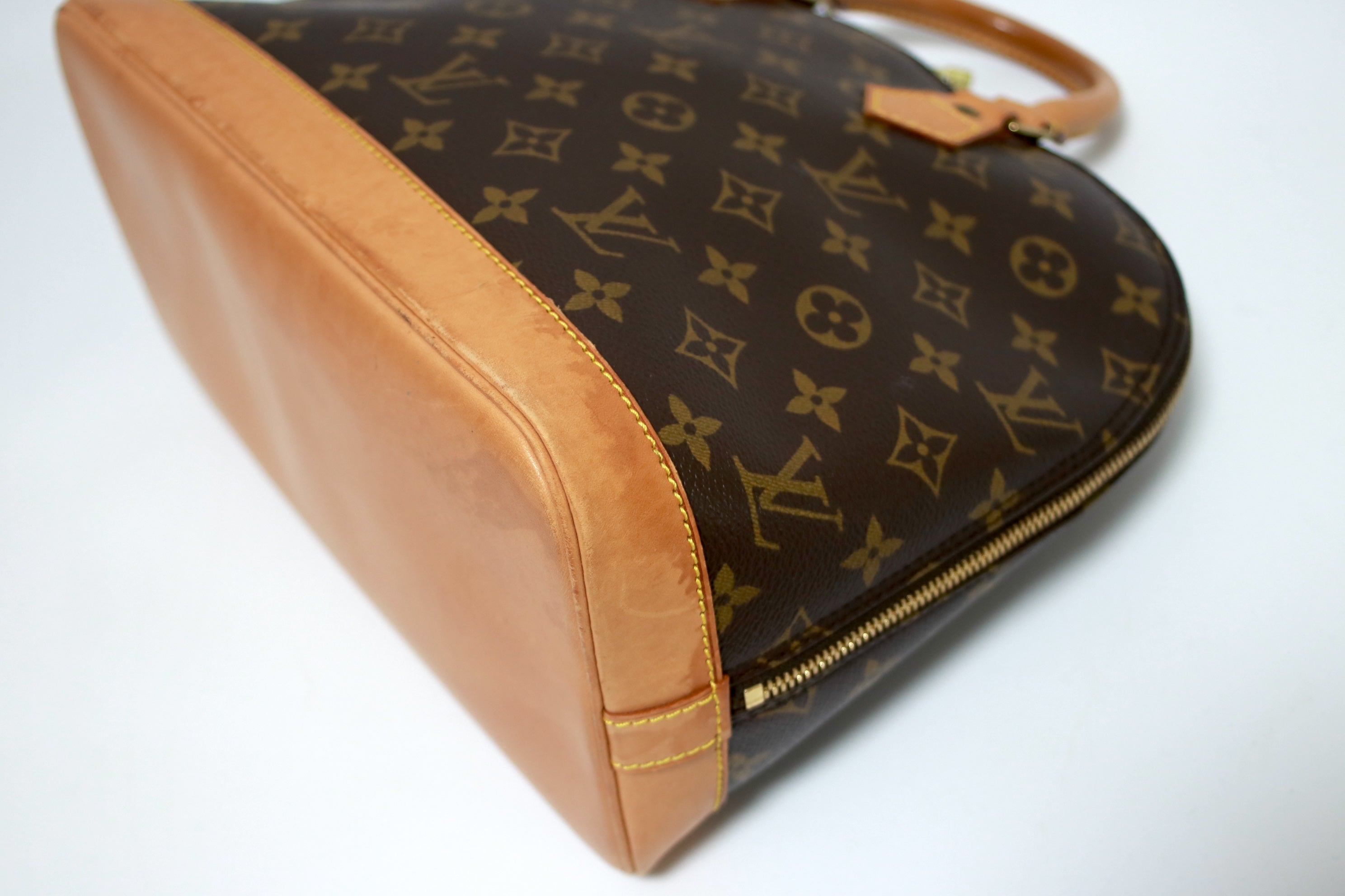 Louis Vuitton Alma Pm Handbag Used