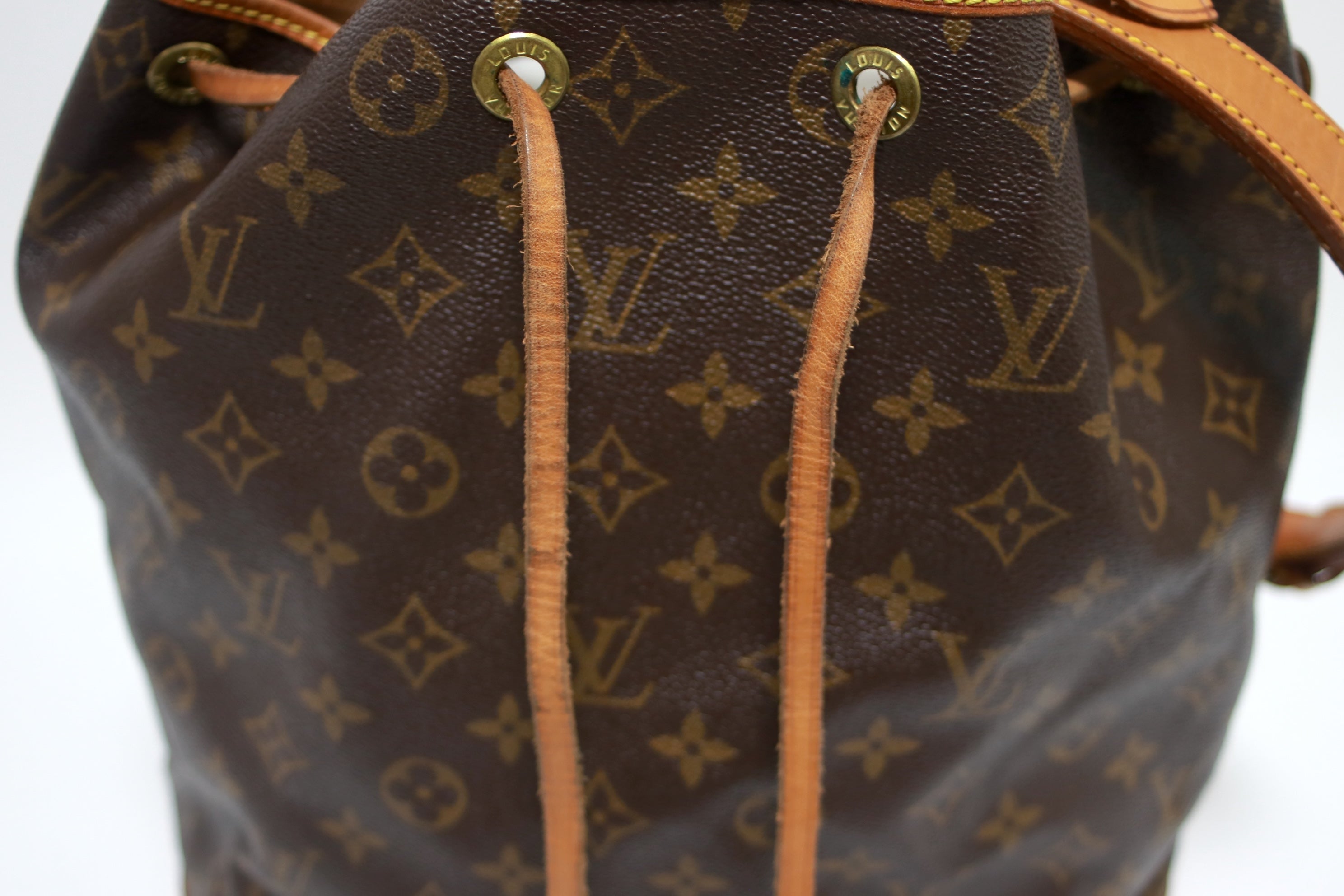 Louis Vuitton Noe GM Bucket Shoulder Bag Used