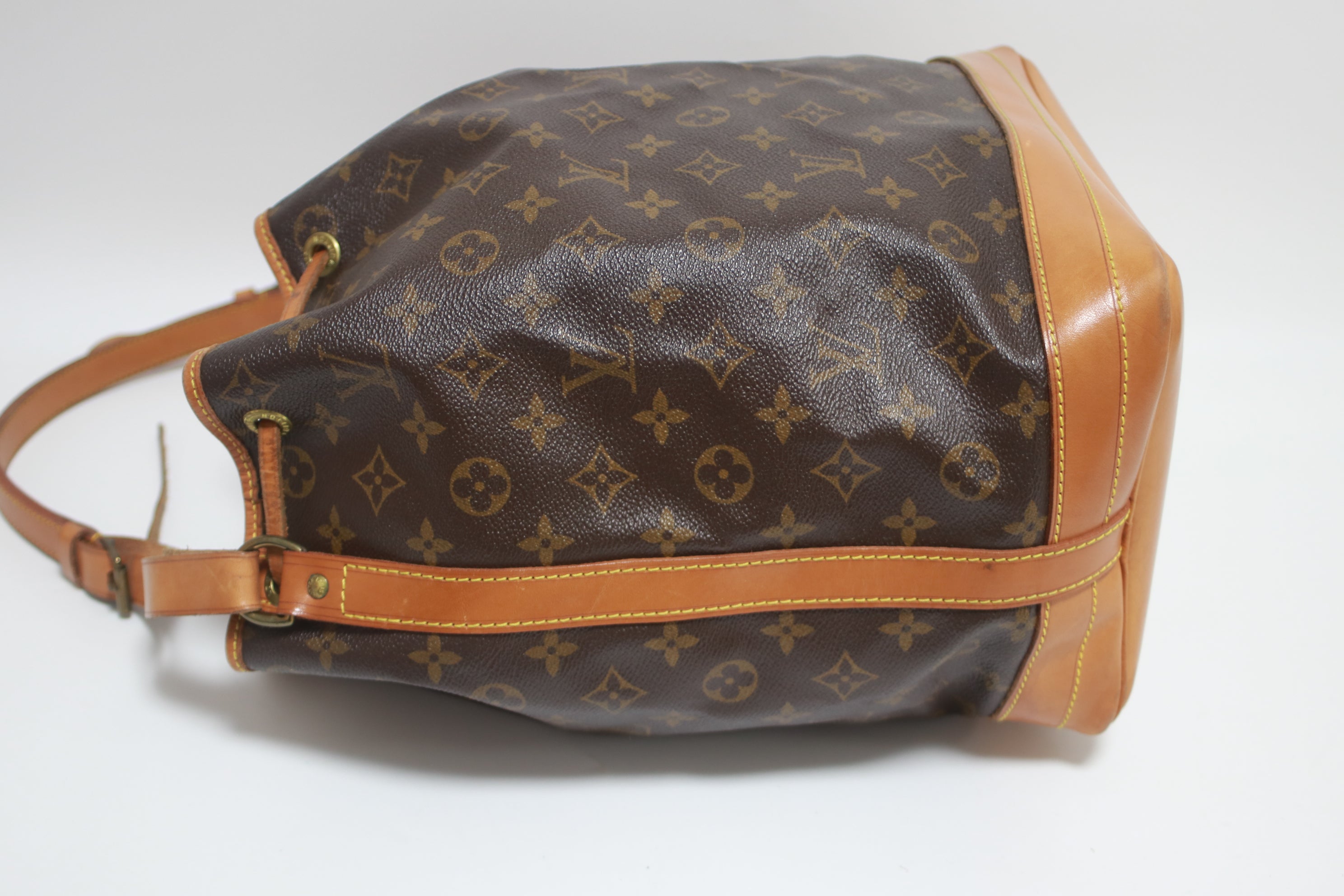 Louis Vuitton Noe GM Bucket Shoulder Bag Used