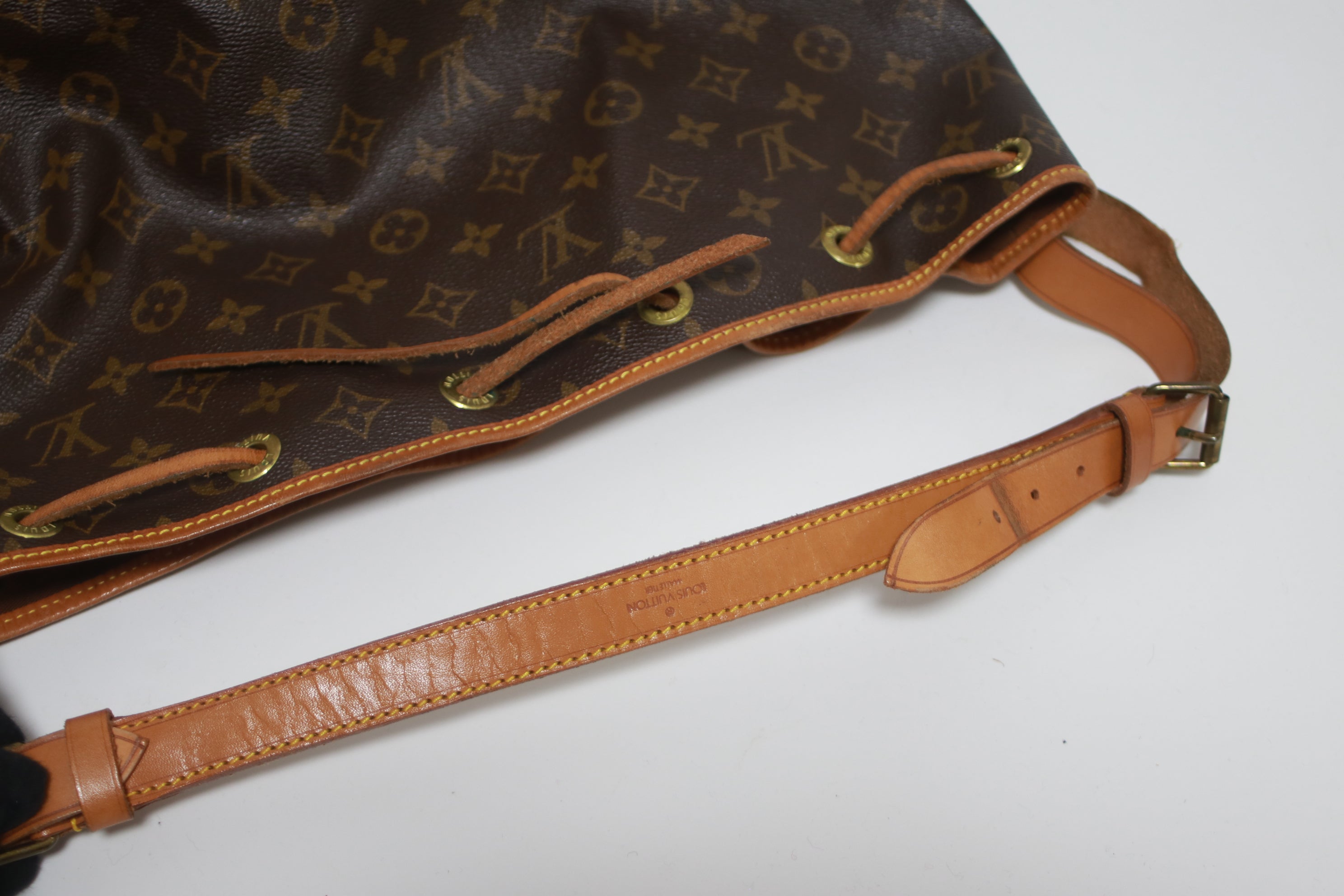 Louis Vuitton Noe GM Bucket Shoulder Bag Used