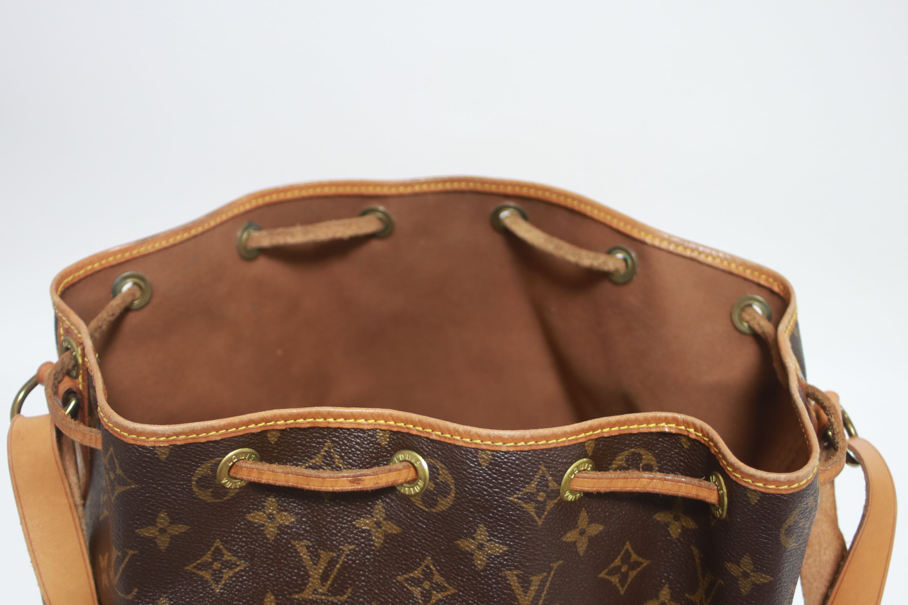 Louis Vuitton Noe GM Bucket Shoulder Bag Used